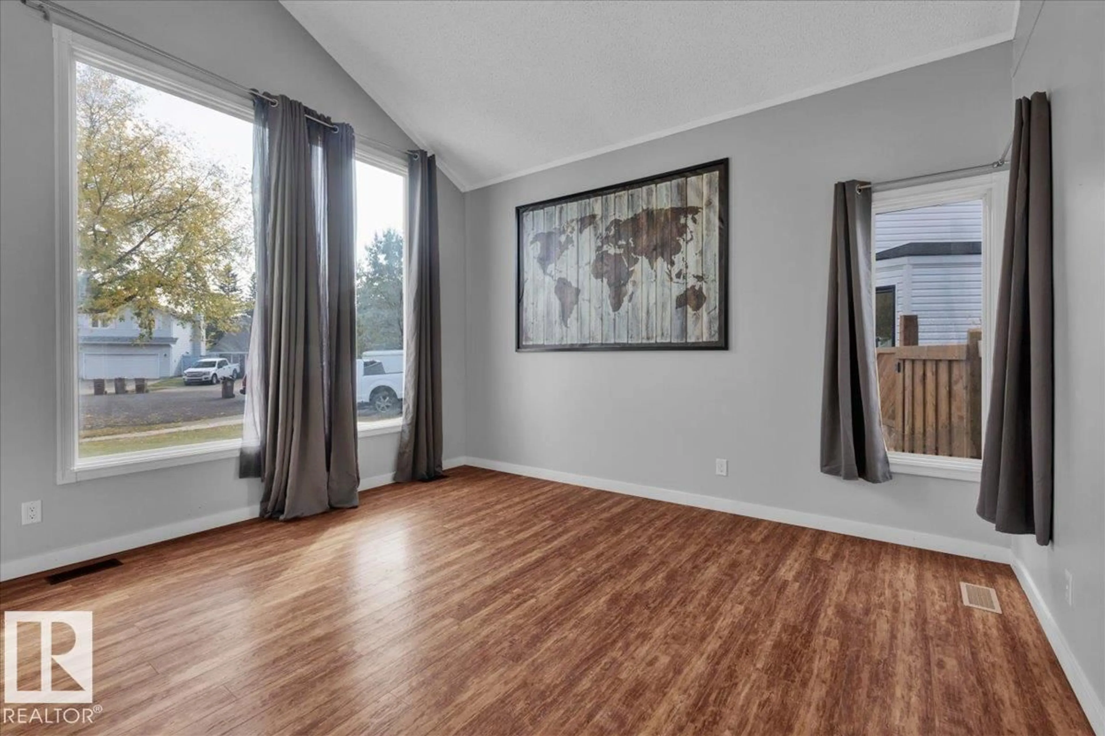 Unknown for 15 DELORME PL, St. Albert Alberta T8N4V9