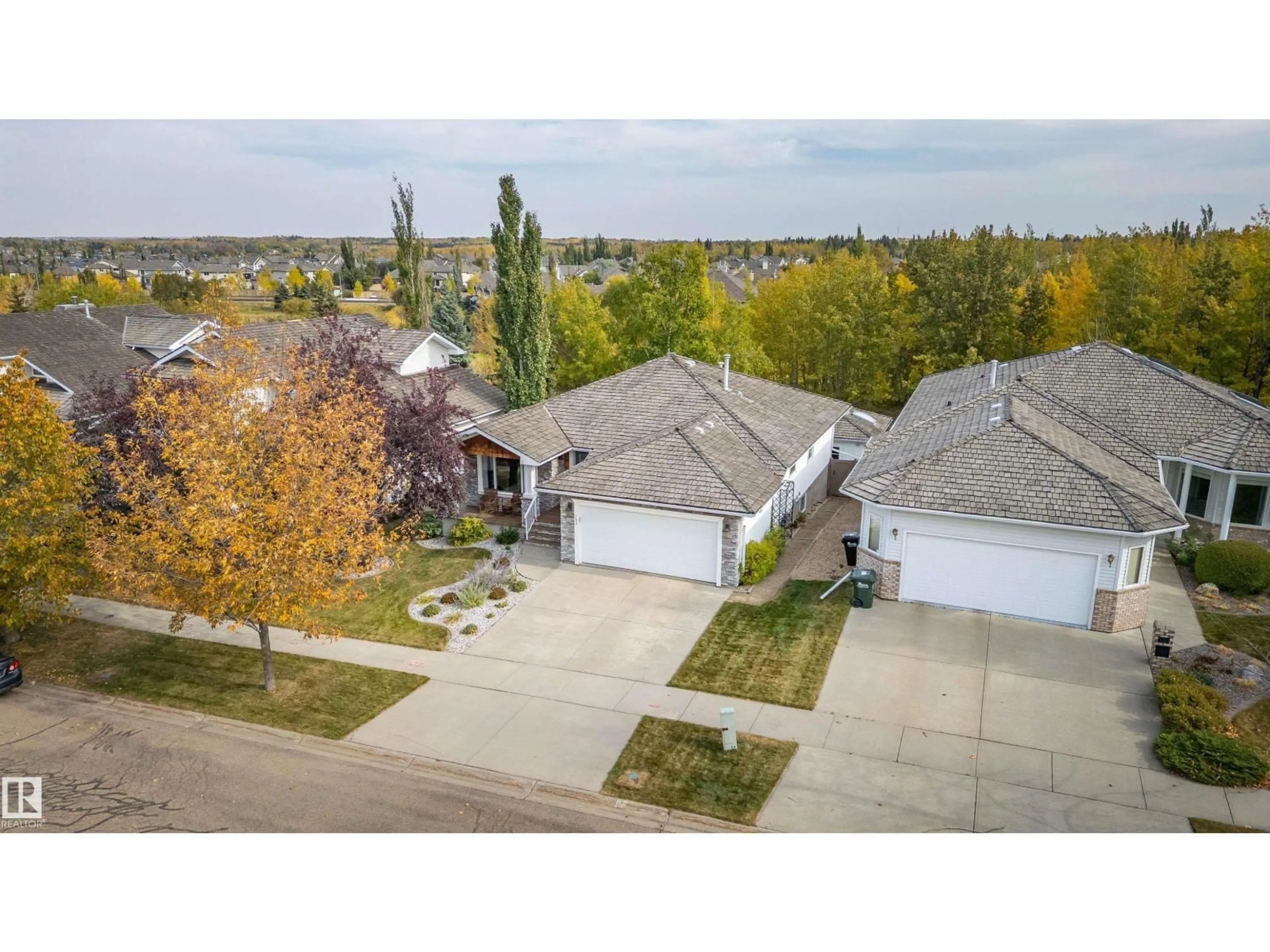 A pic from outside/outdoor area/front of a property/back of a property/a pic from drone, street for 102 RIDGEMONT CR, Sherwood Park Alberta T8A5N4