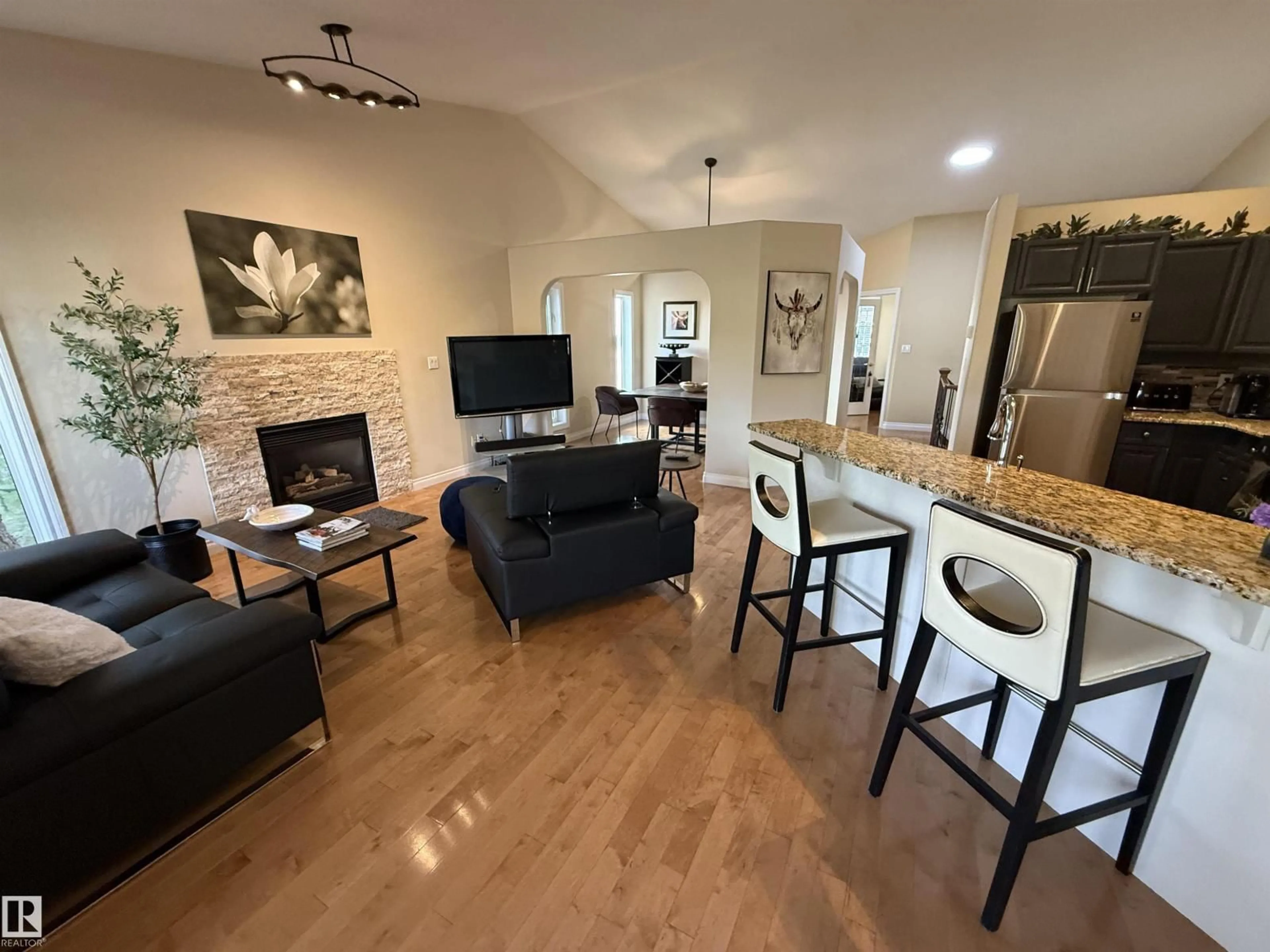 Living room with furniture, unknown for #3 - 925 PICARD DR, Edmonton Alberta T5T6H3