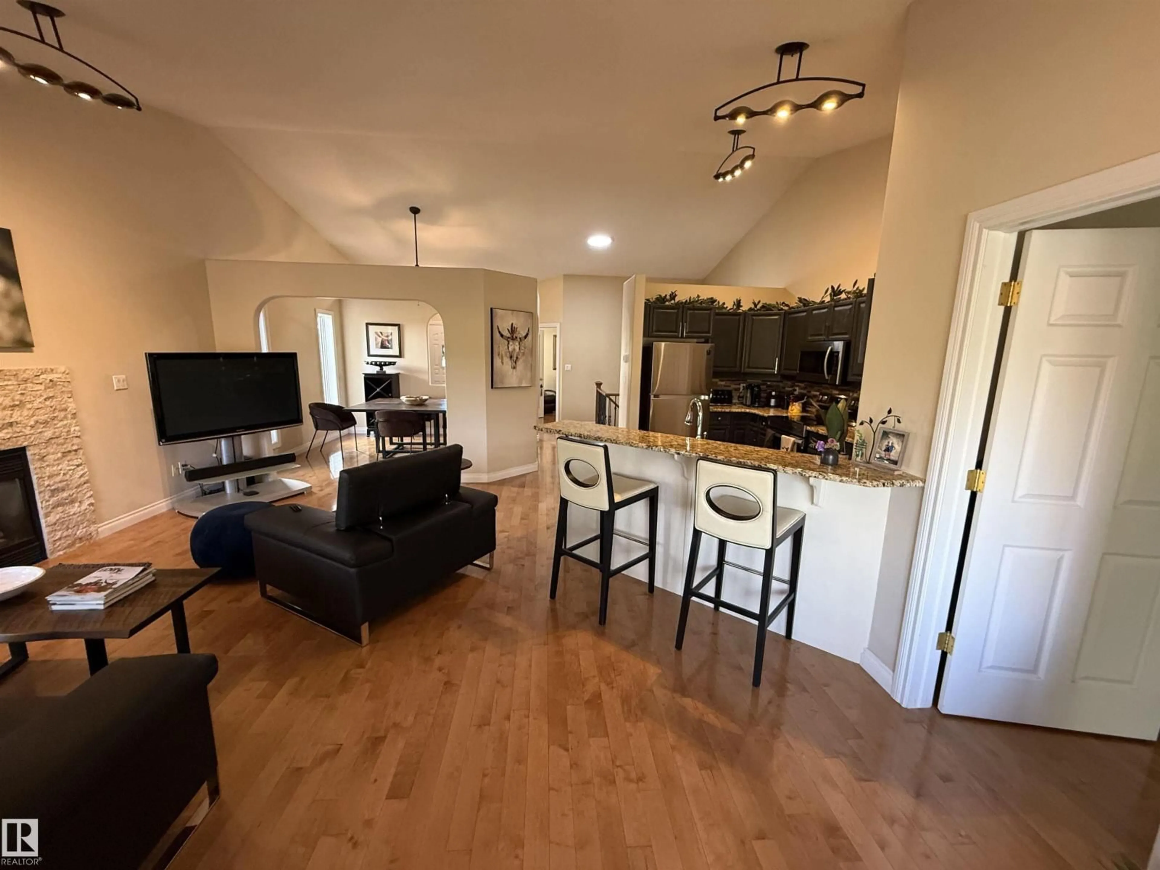 Open concept kitchen, wood/laminate floor for #3 - 925 PICARD DR, Edmonton Alberta T5T6H3