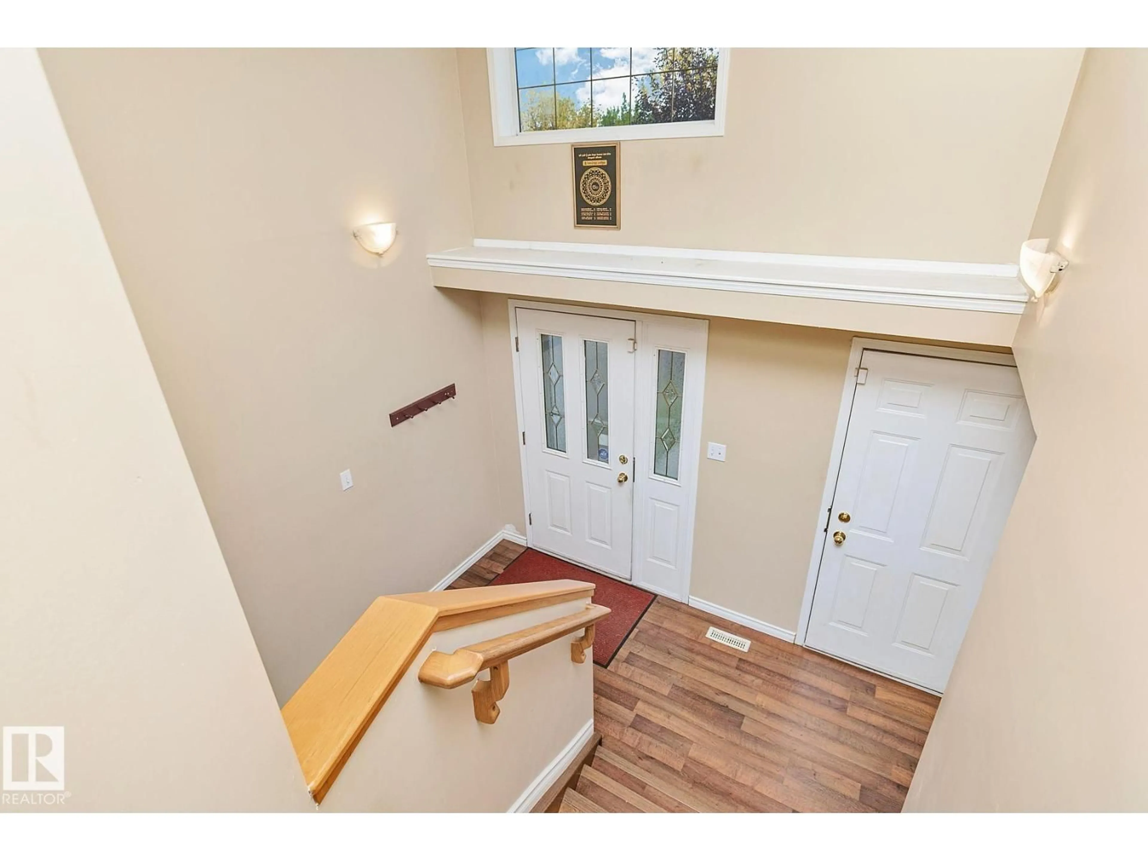 Indoor entryway for 3769 23 ST, Edmonton Alberta T6T1N8