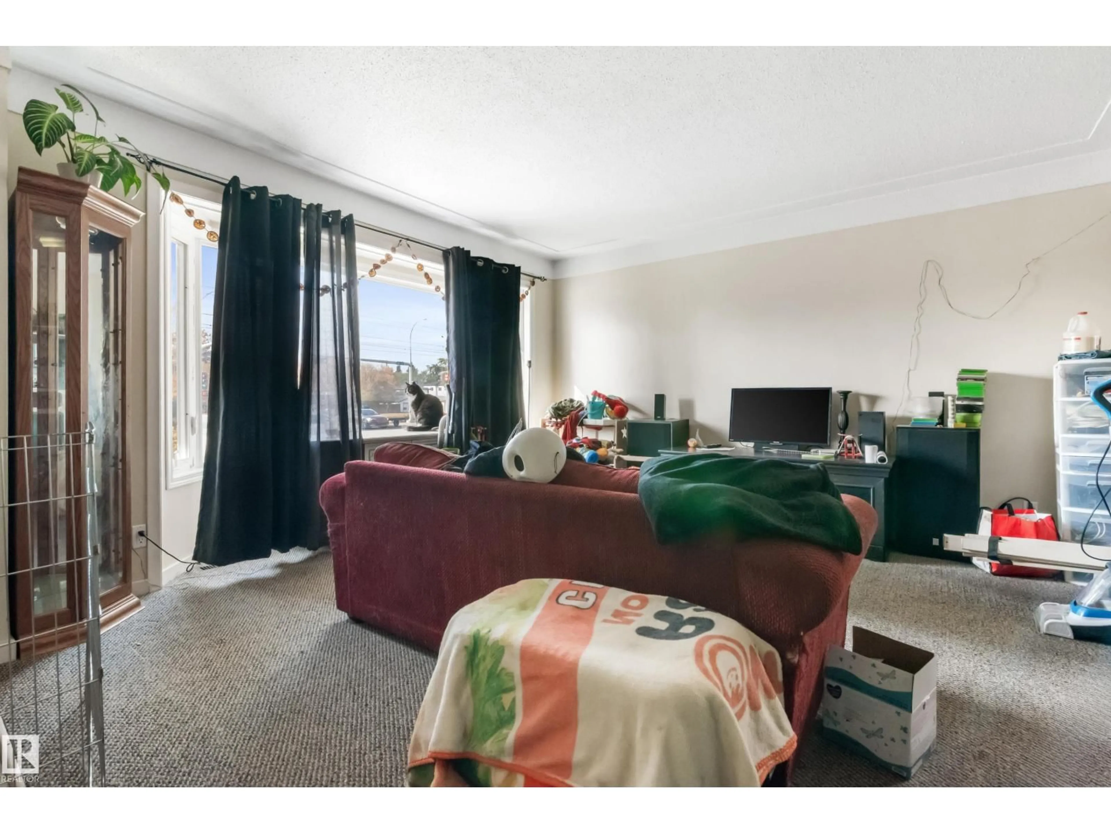 A pic of a room for 7515 83 ST, Edmonton Alberta T6C2Y5