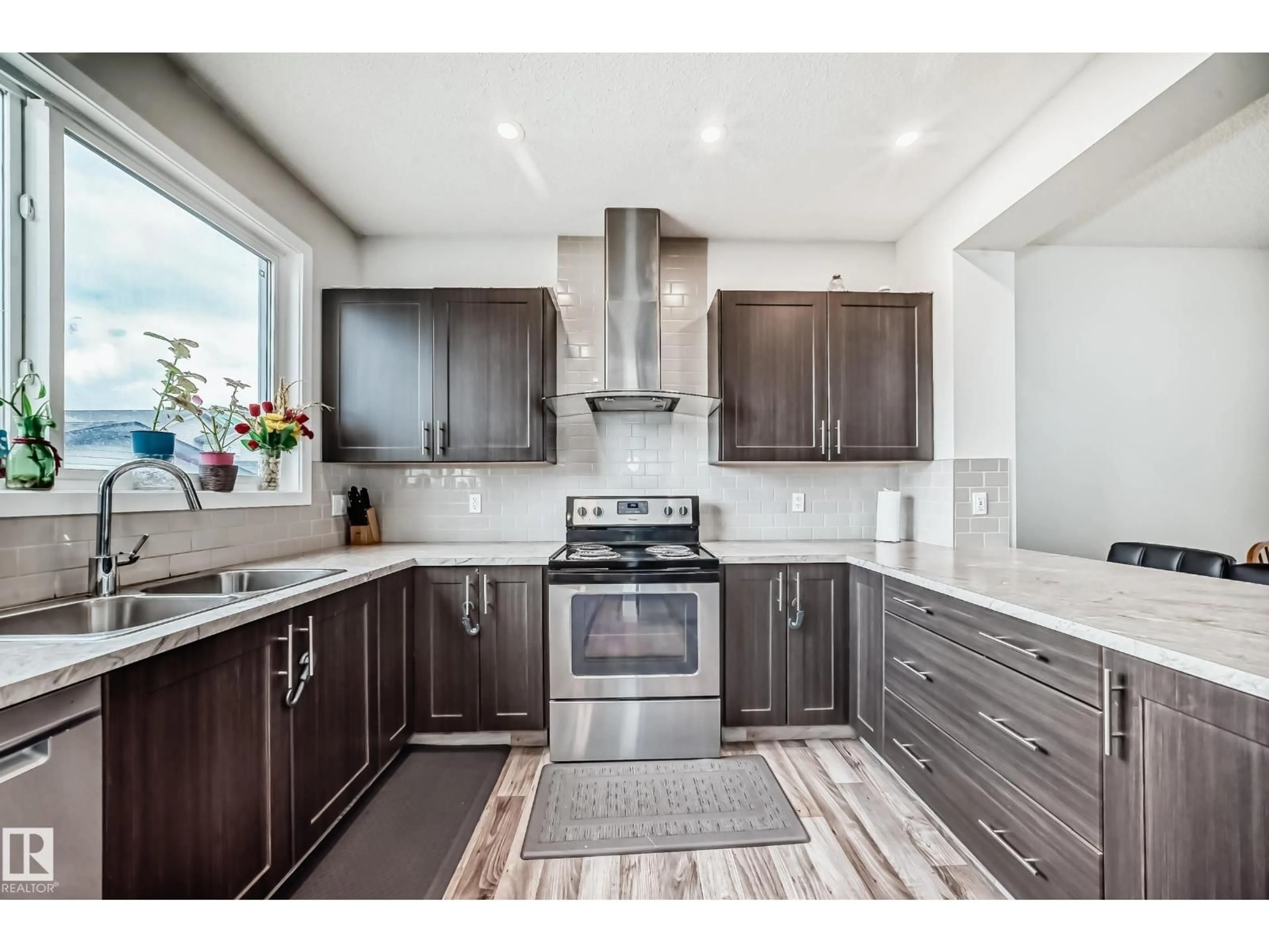 Unknown for SW - 4609 ALWOOD WY, Edmonton Alberta T6W1A8