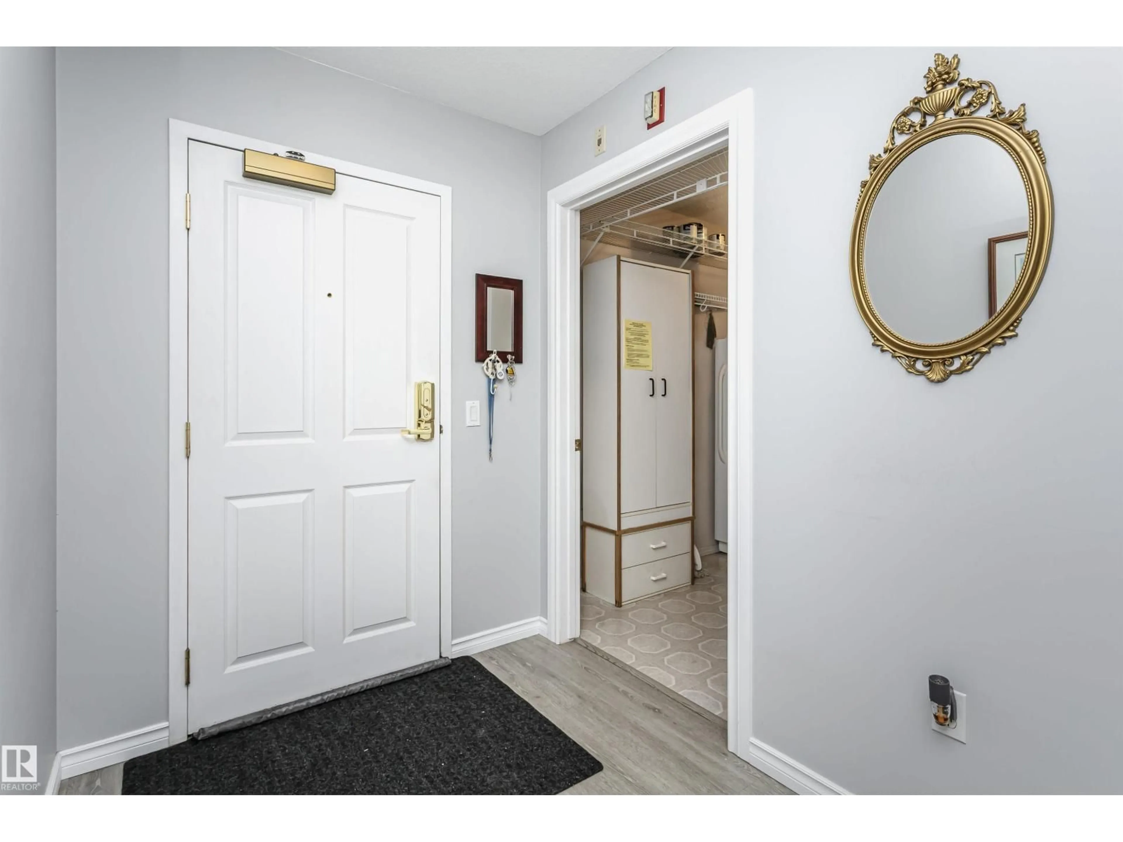 Indoor entryway for 302 - 302 MCKENNEY AV, St. Albert Alberta T8N1L9