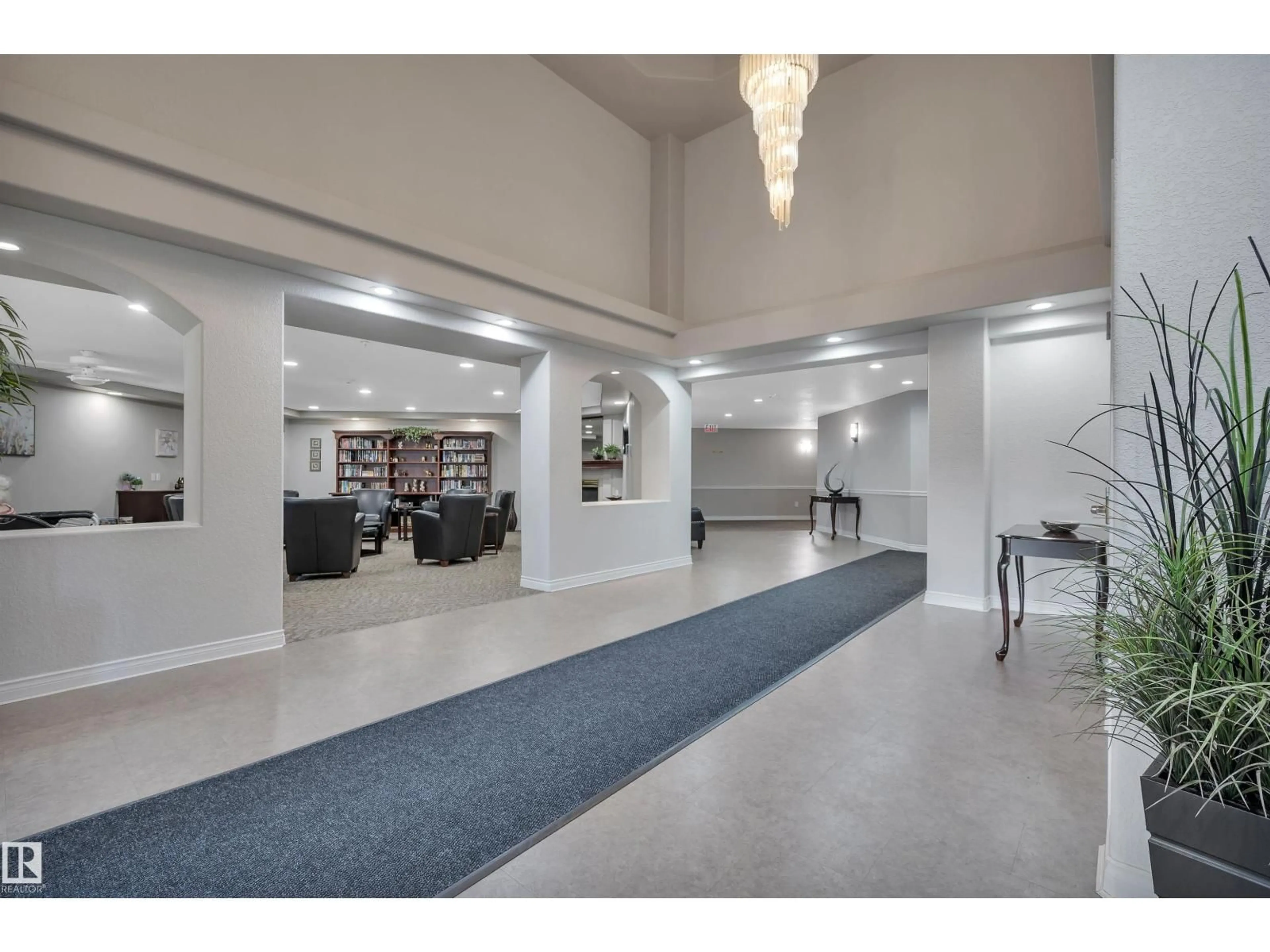 Lobby for 302 - 302 CRYSTAL LN, Sherwood Park Alberta T8H1W6