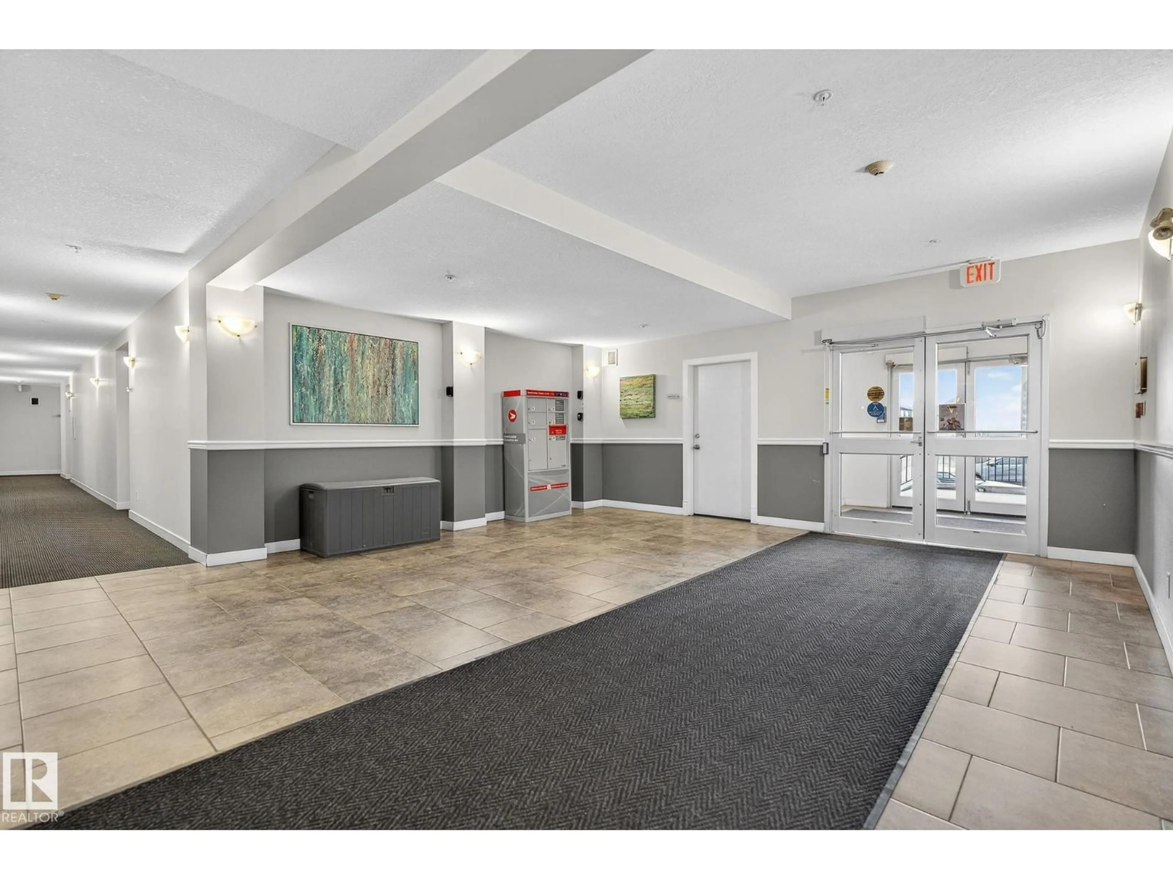 Lobby for 415 10523 123 ST NW, Edmonton Alberta T5N1N9