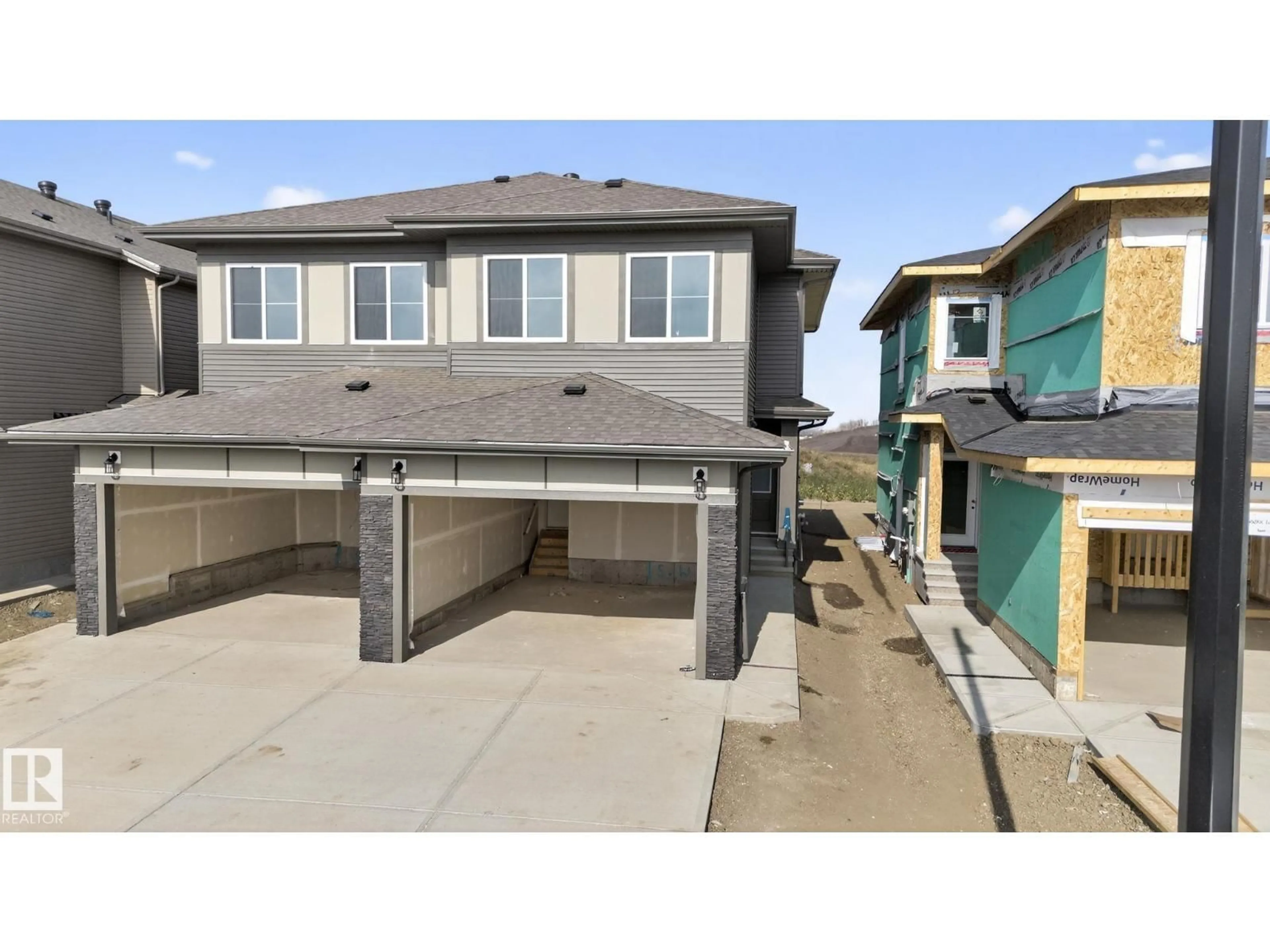 Home with vinyl exterior material, street for 147 PIERWYCK LO, Spruce Grove Alberta T7X4G3