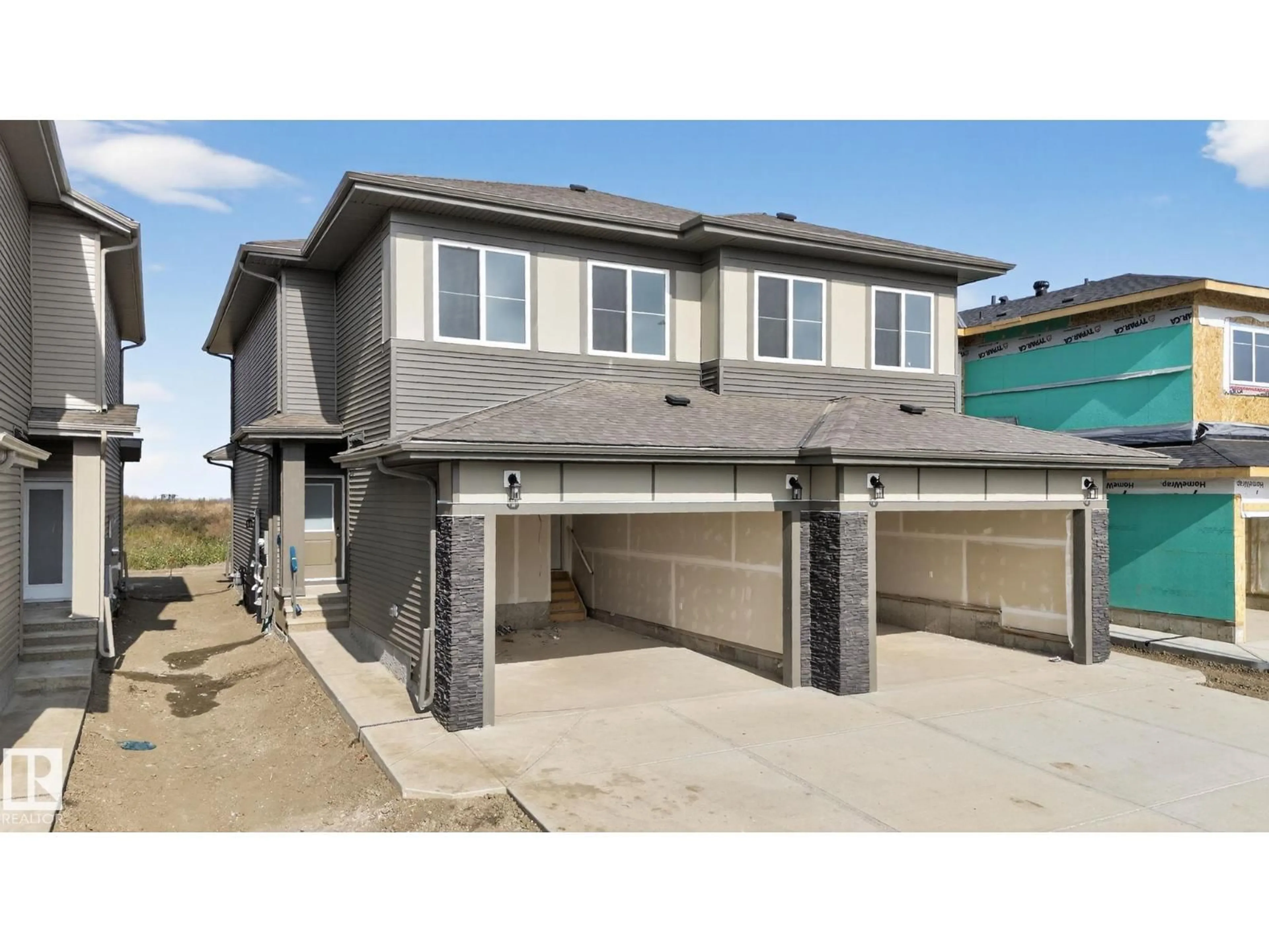 Home with vinyl exterior material, street for 149 PIERWYCK LO, Spruce Grove Alberta T7X4G3