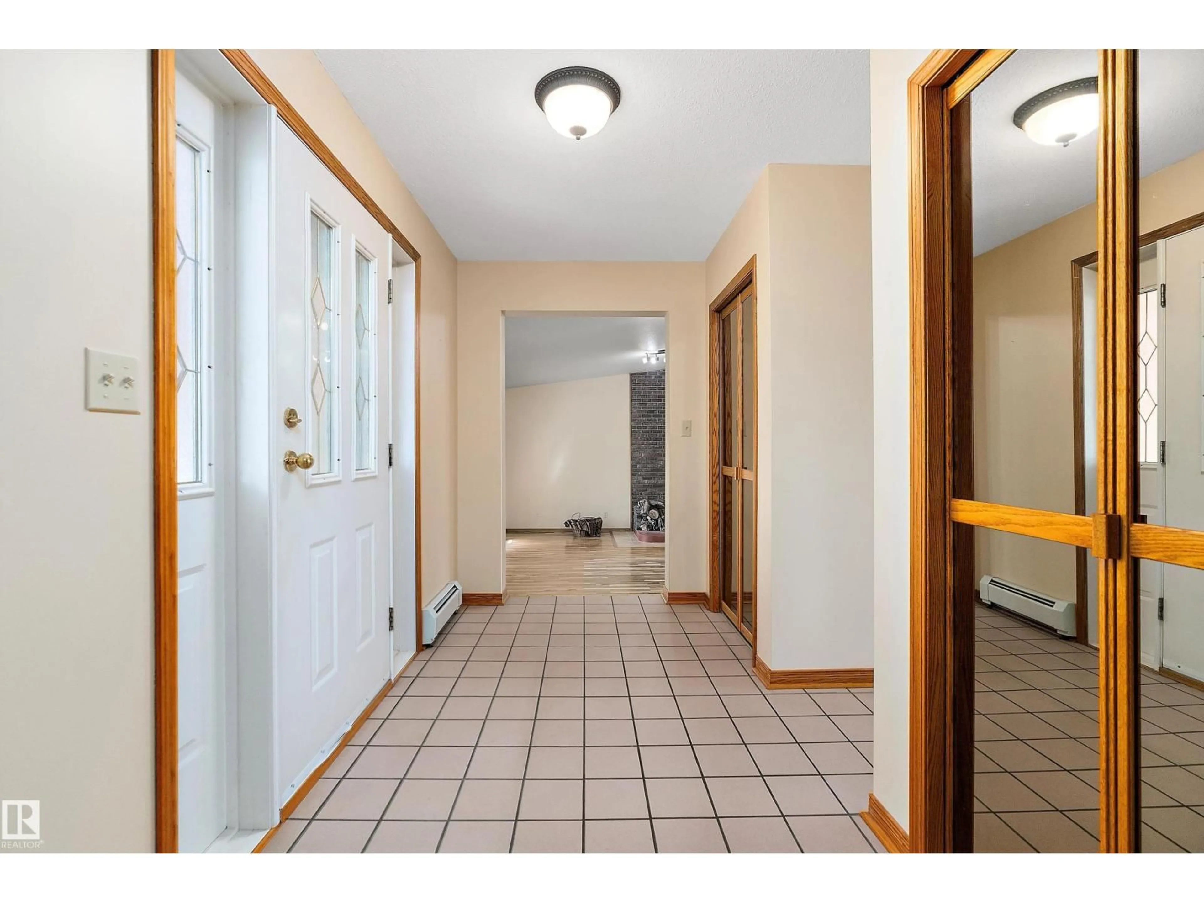 Indoor entryway for 240028 TWP 460, Rural Wetaskiwin County Alberta T9A1X1
