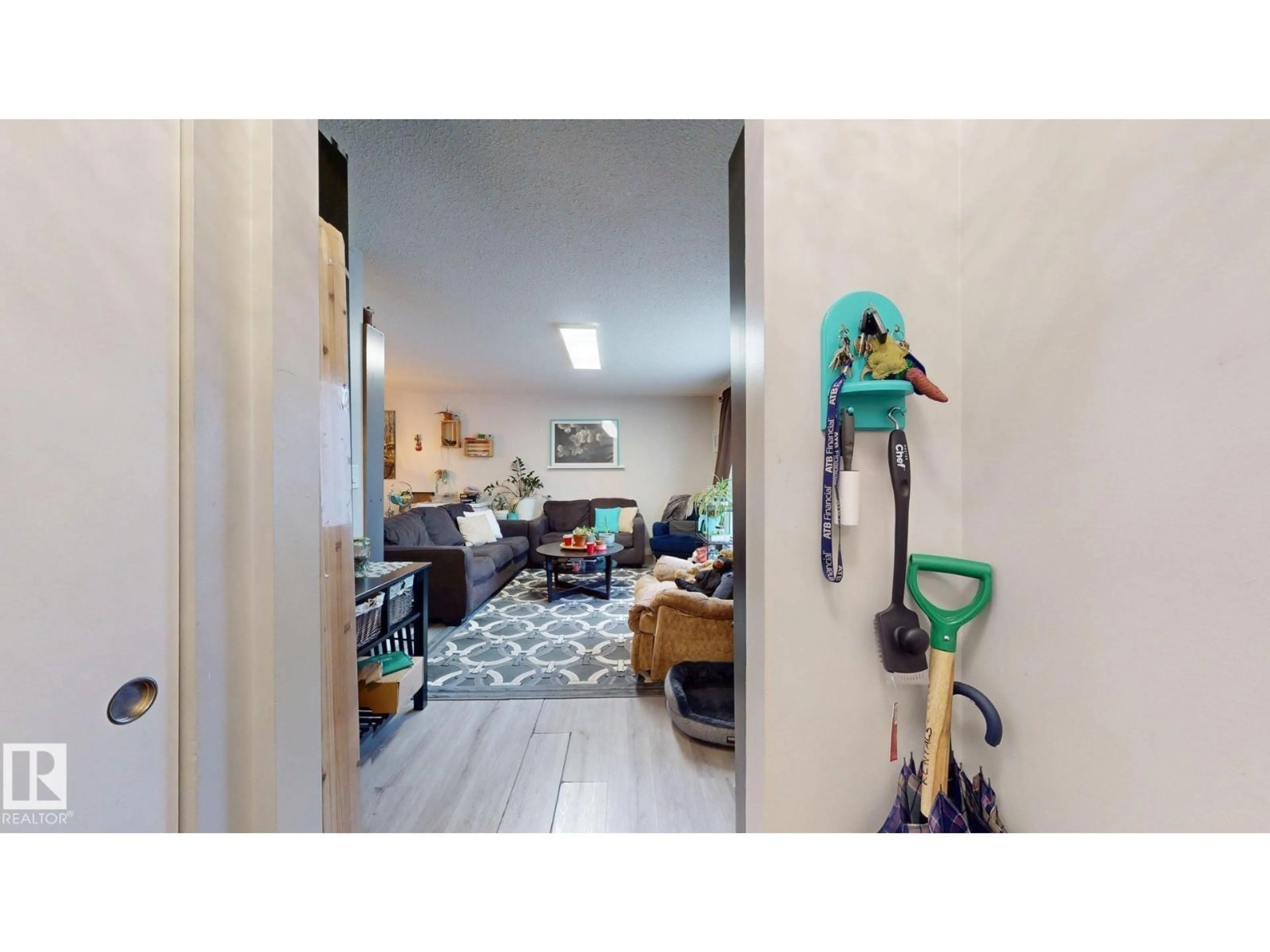 Unknown for 1436 62 ST, Edmonton Alberta T6L1S8
