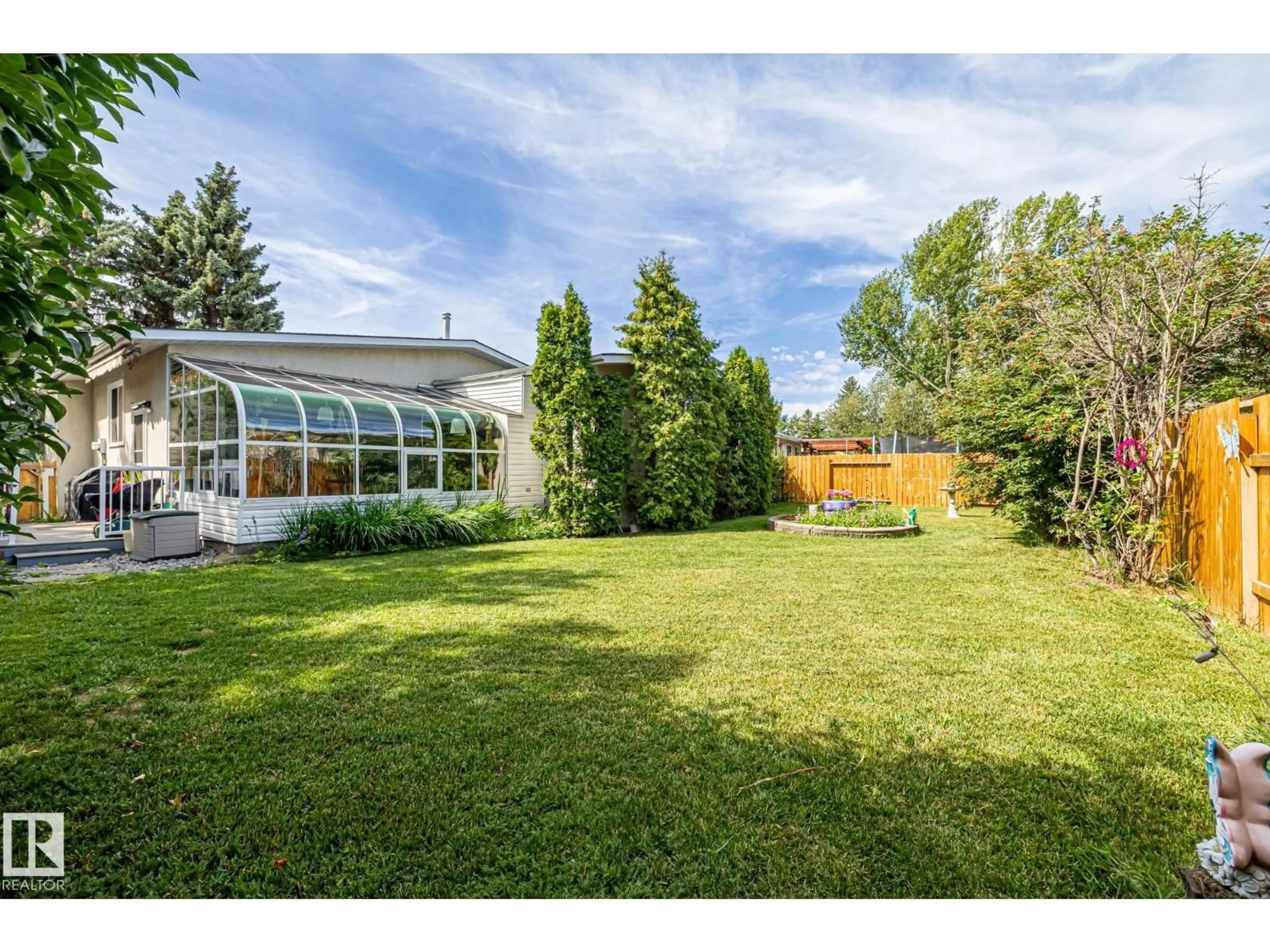 Patio, unknown for 12250 143 AV, Edmonton Alberta T5X3R7