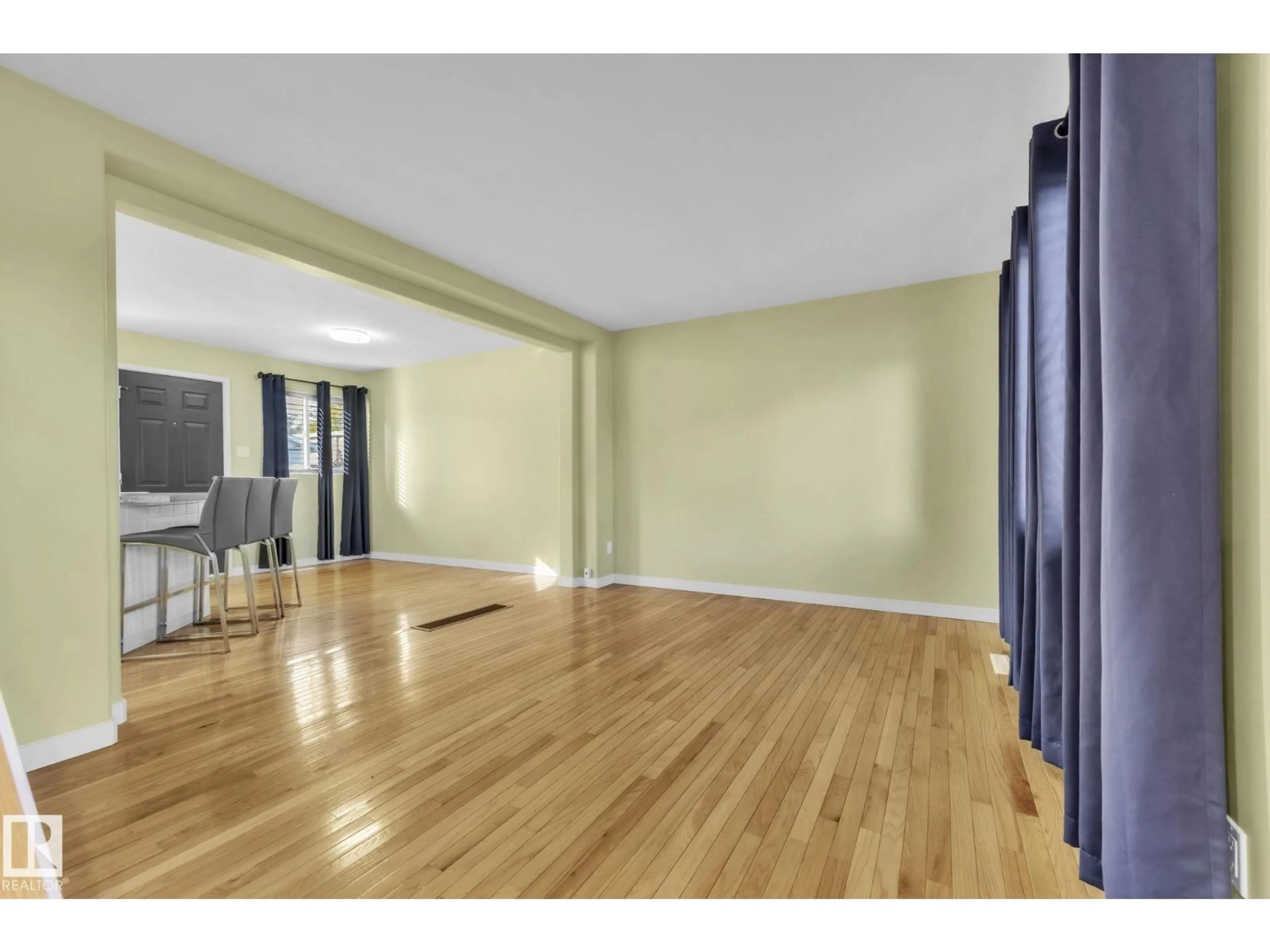 A pic of a room for 8917 134 AV, Edmonton Alberta T5E1H3