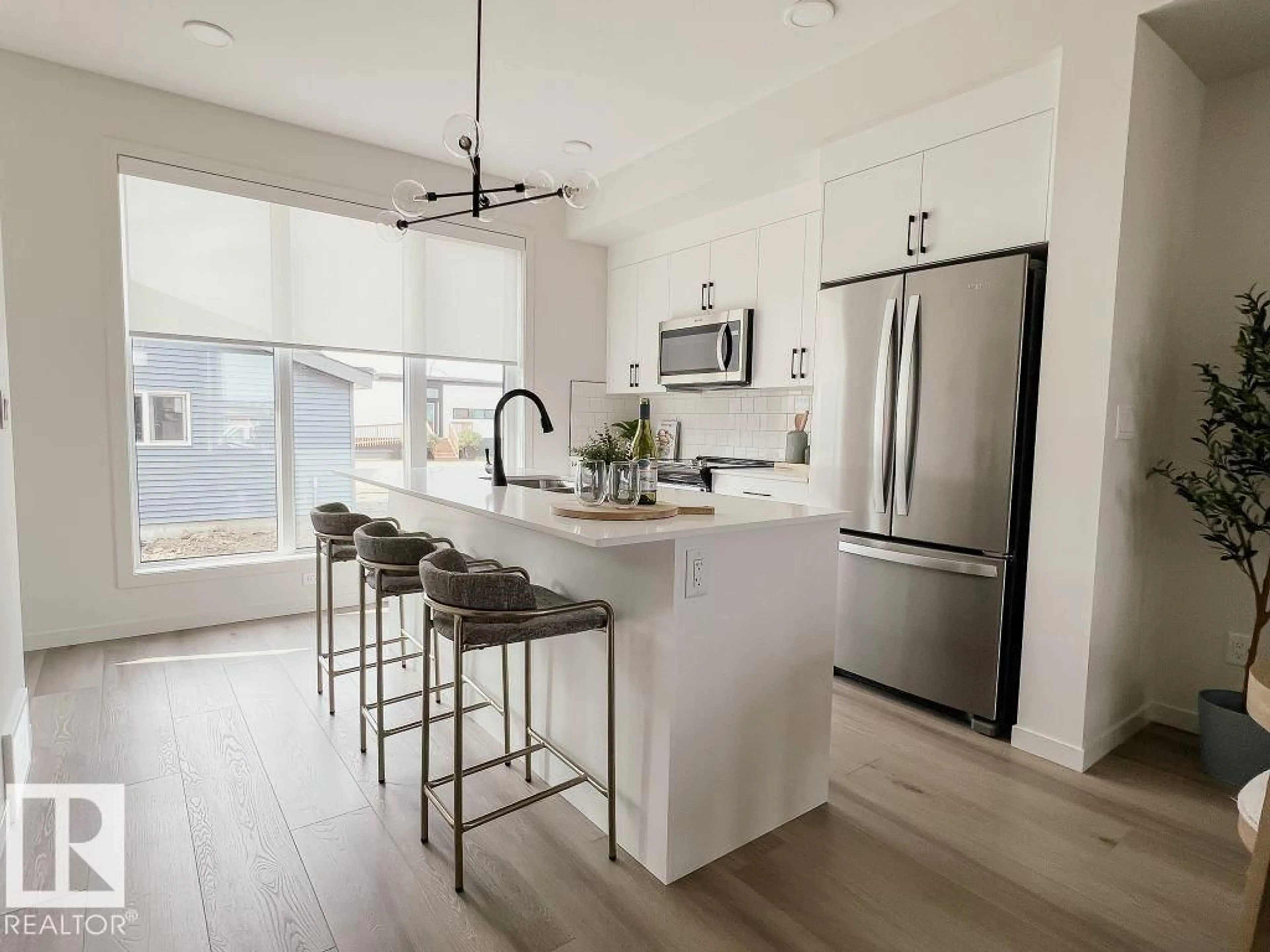 Open concept kitchen, unknown for 7104 50A AV, Beaumont Alberta T4X3G5