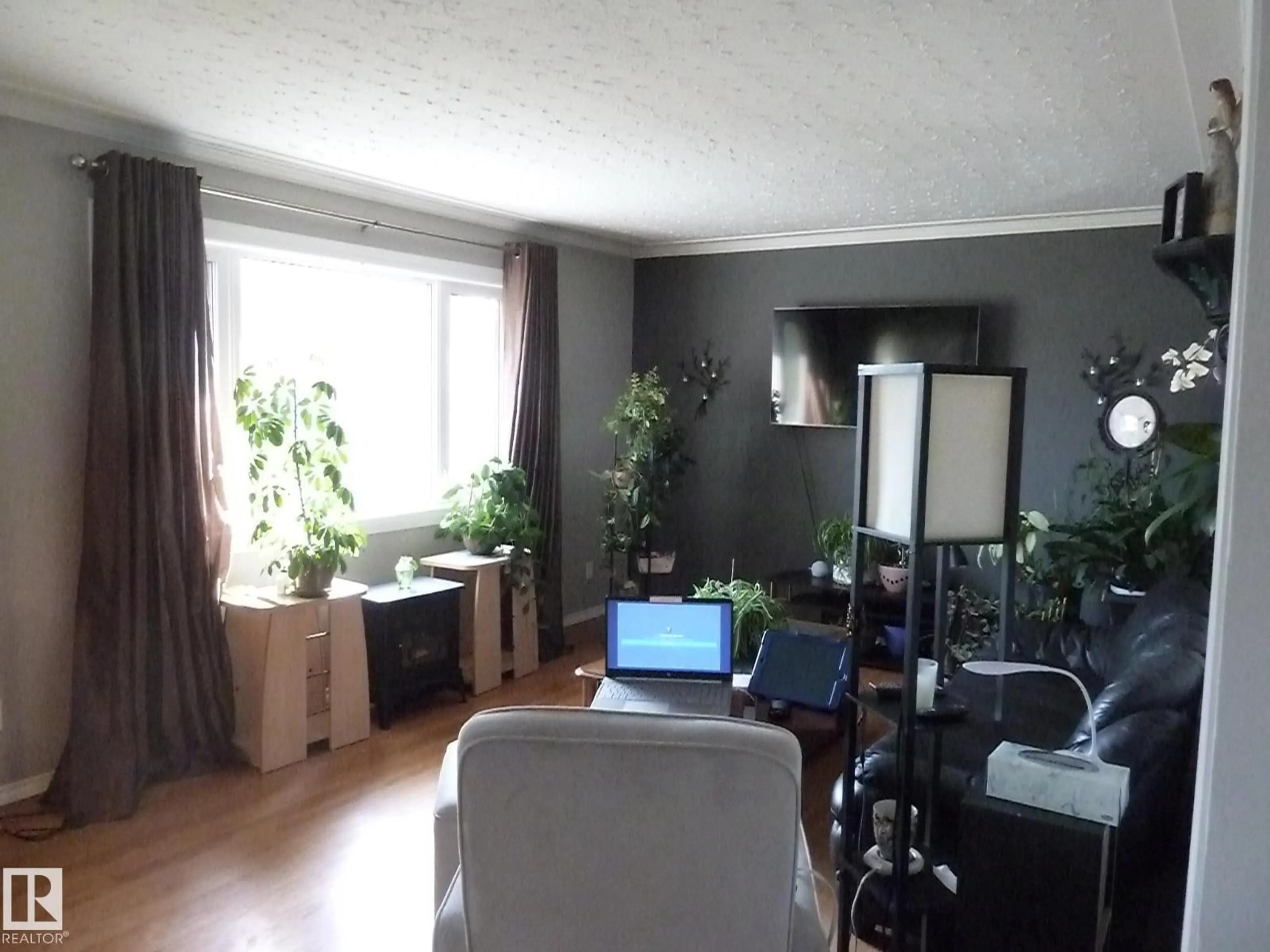 A pic of a room for 12836 107 ST NW, Edmonton Alberta T5E4V3