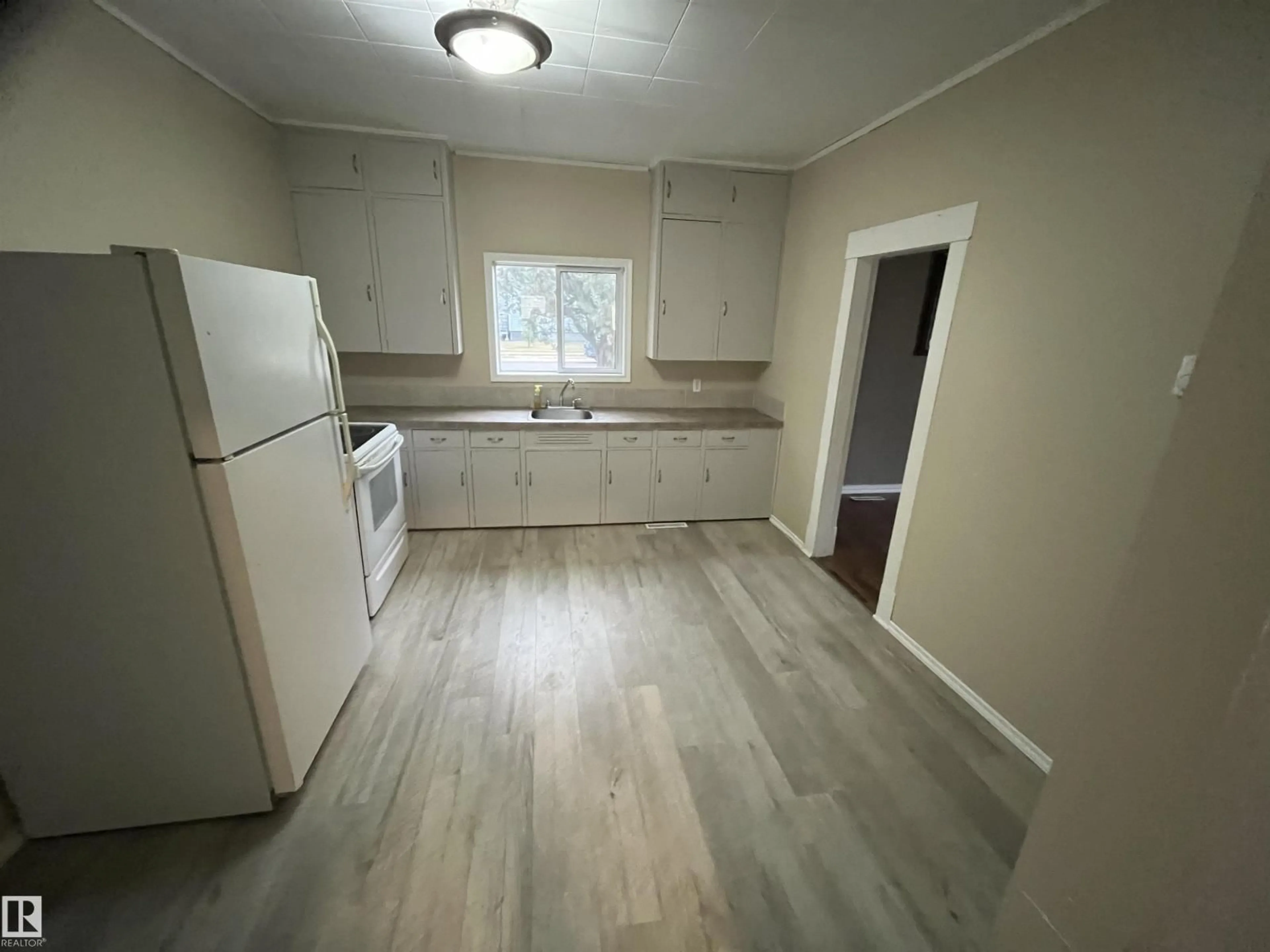 A pic of a room for 5102 53 ST, Daysland Alberta T0B1A0