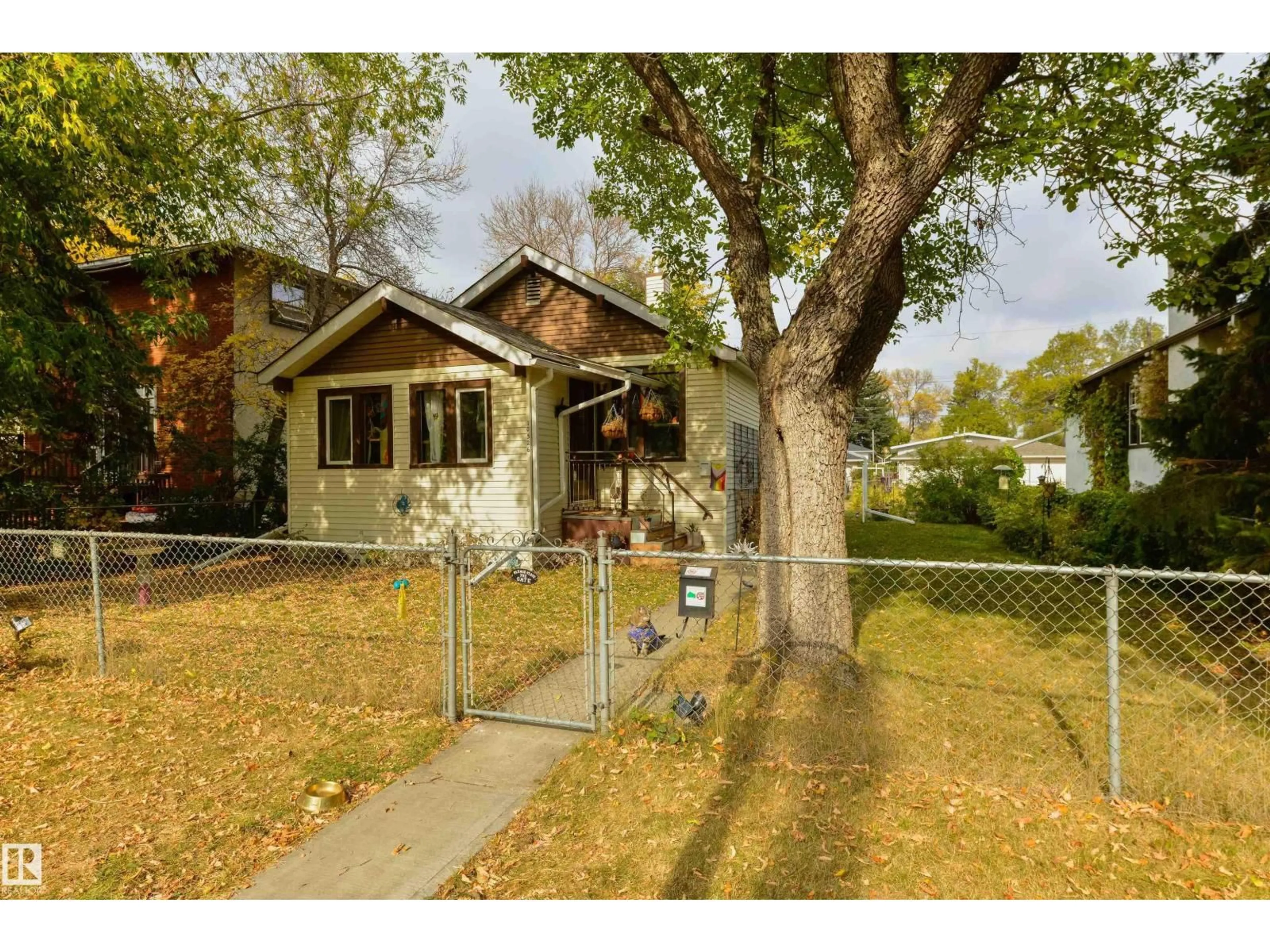 Unknown for 10526 74 AV, Edmonton Alberta T6E1G2