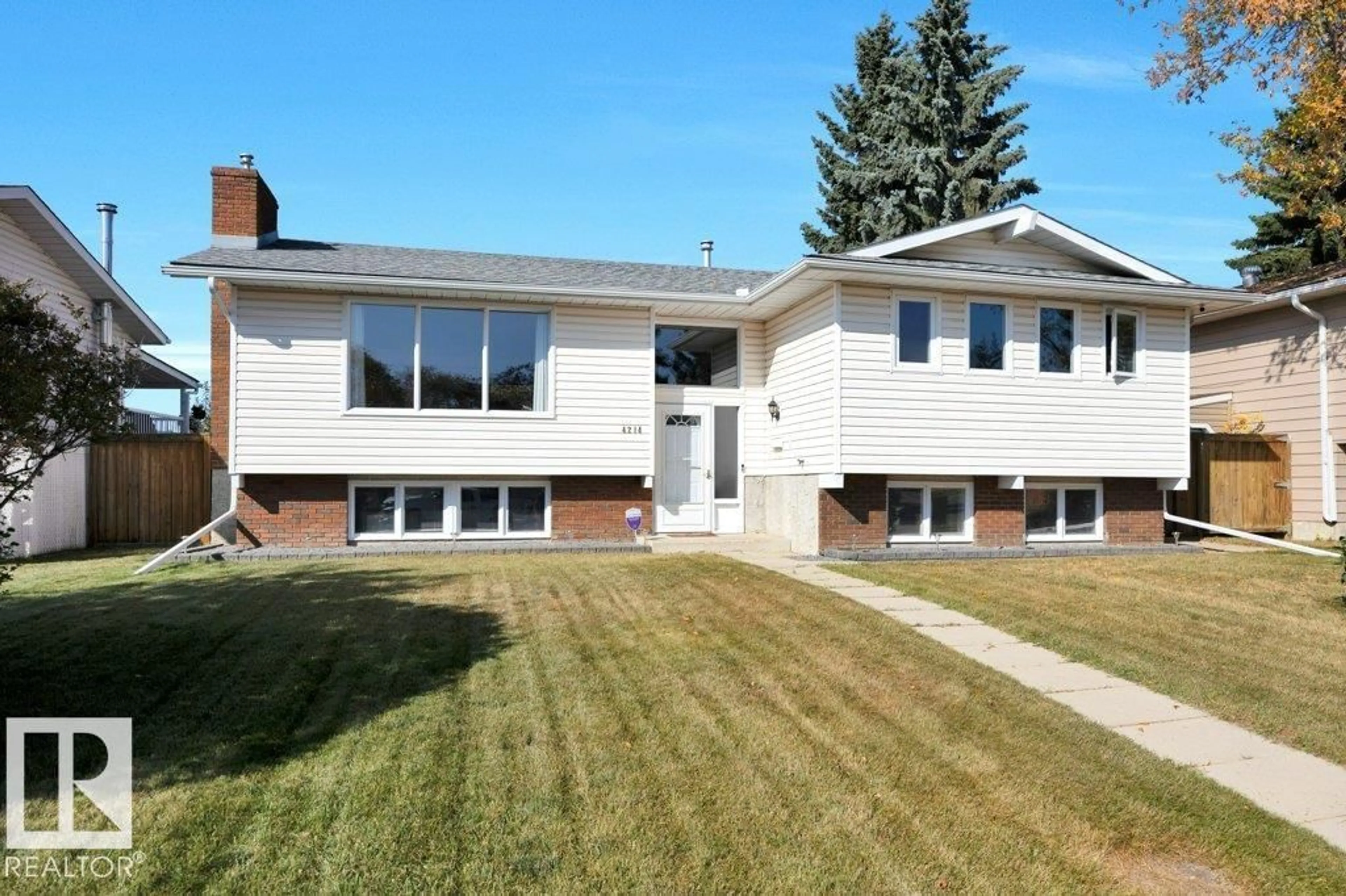 Home with vinyl exterior material, street for 4214 42 ST, Leduc Alberta T9E4S3
