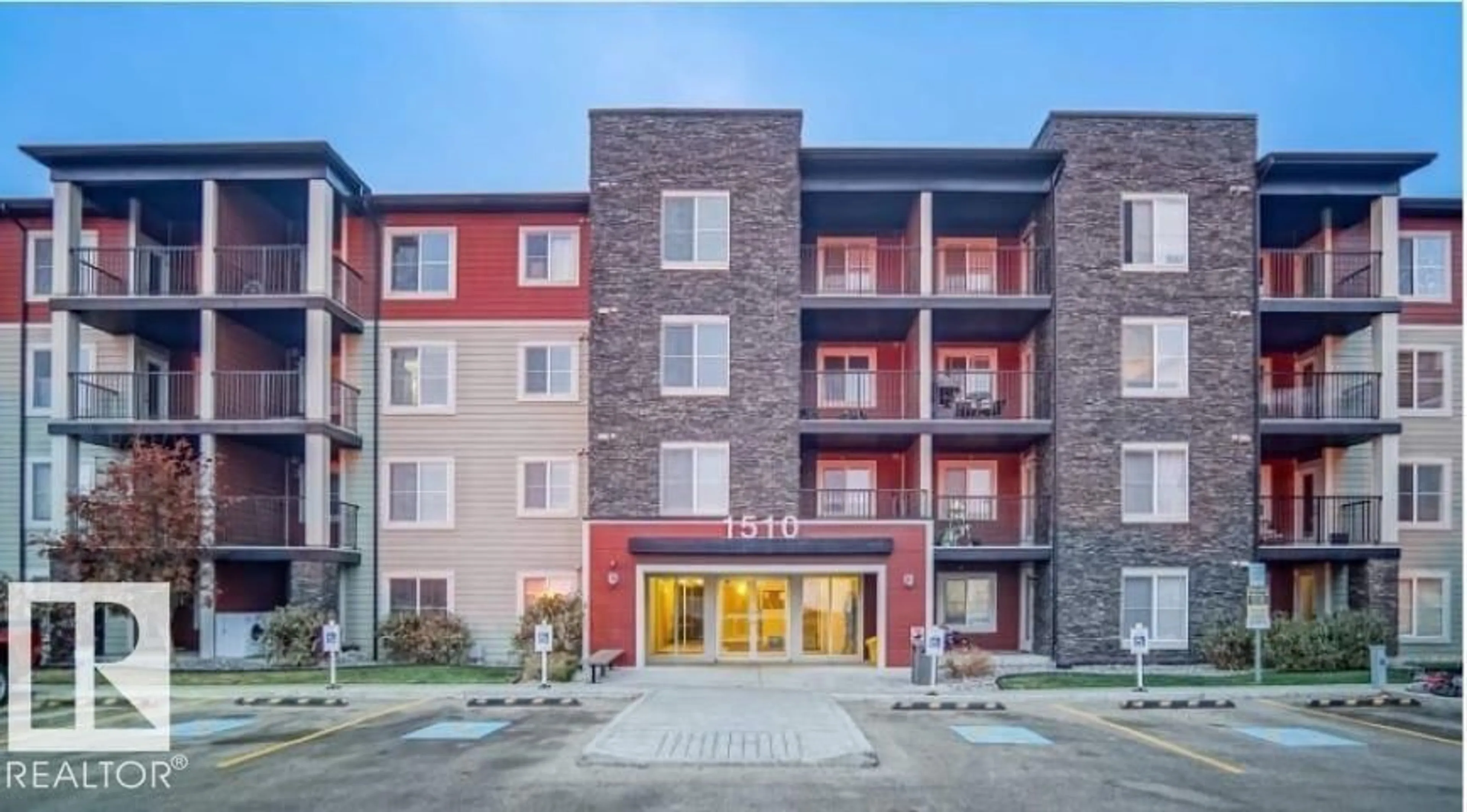 Patio, building for 218 - 1510 WATT DRIVE SW, Edmonton Alberta T6X1A3