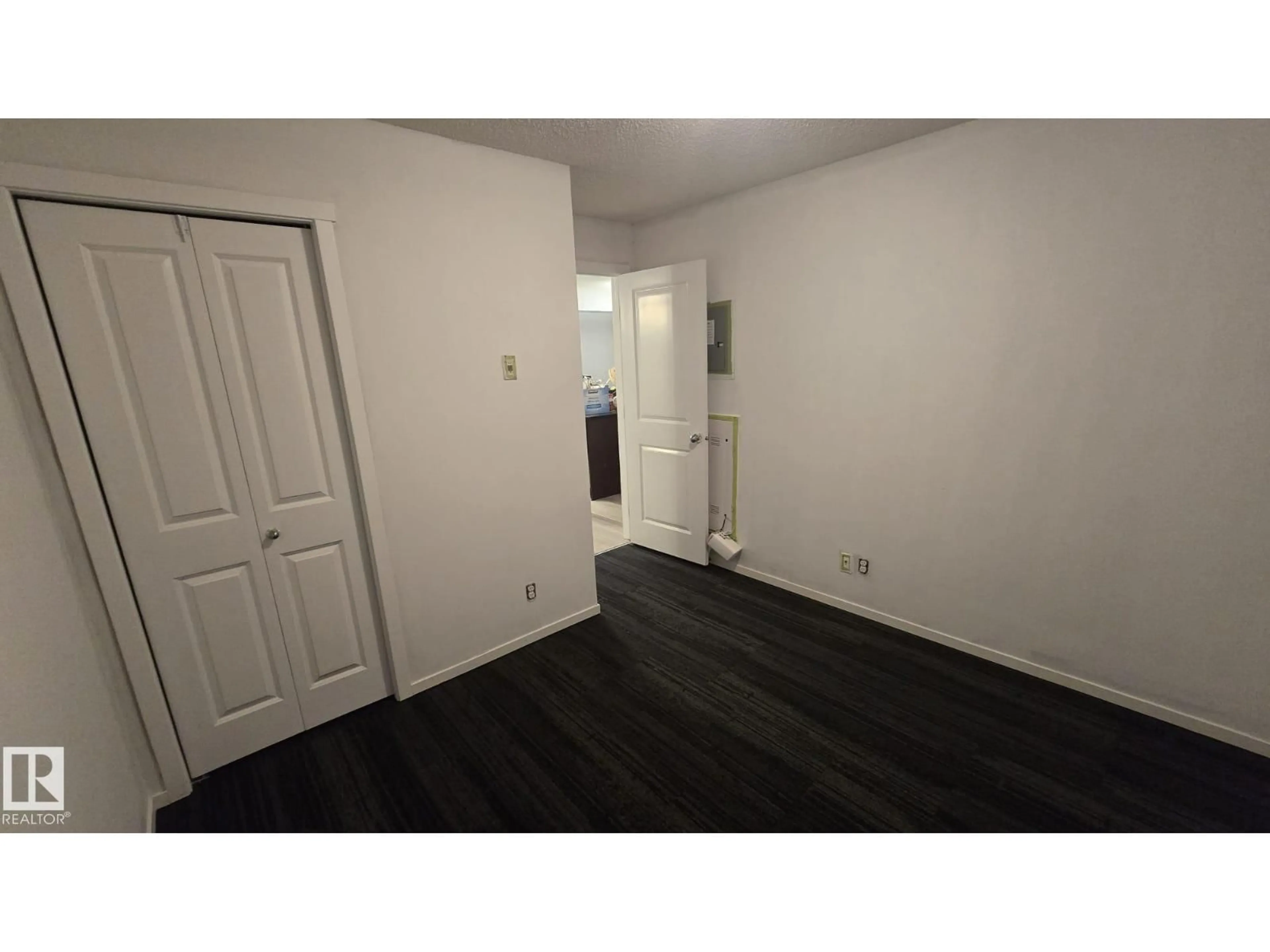 A pic of a room for 218 - 1510 WATT DRIVE SW, Edmonton Alberta T6X1A3