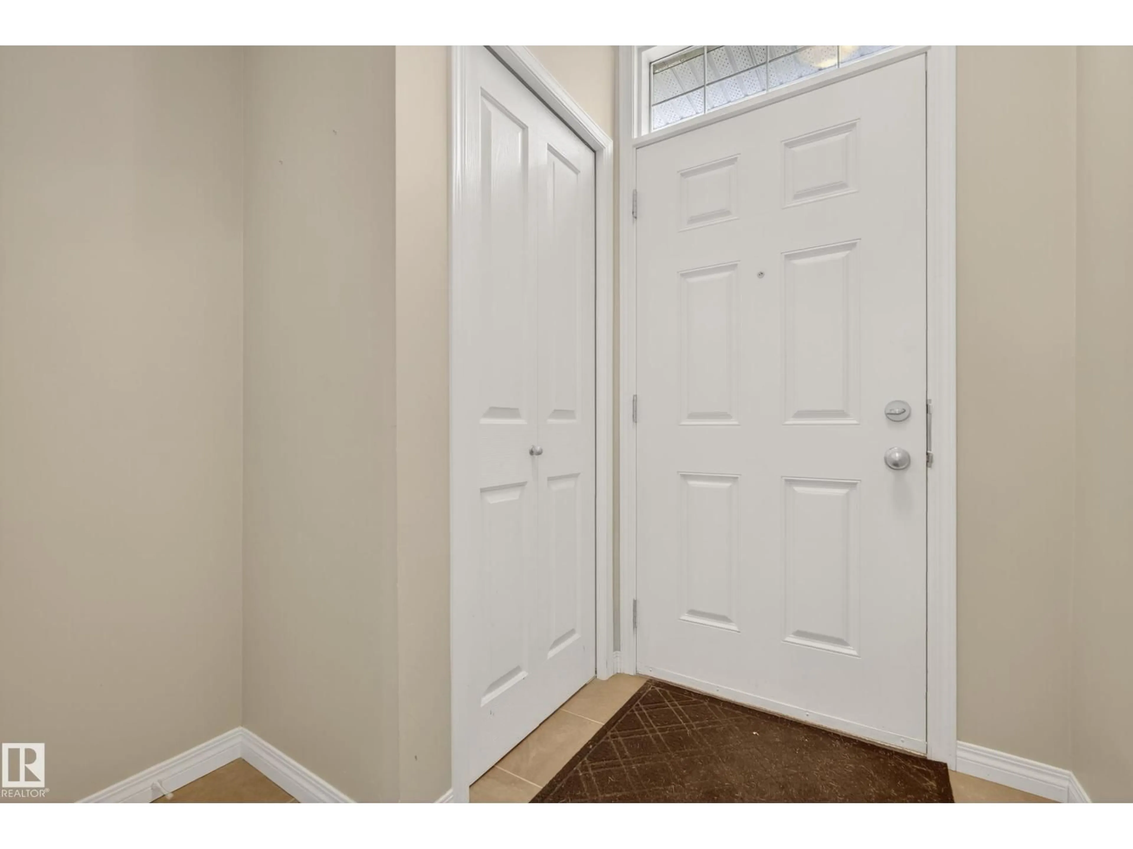 Indoor entryway for 166 - 1804 70 ST, Edmonton Alberta T6X0H4