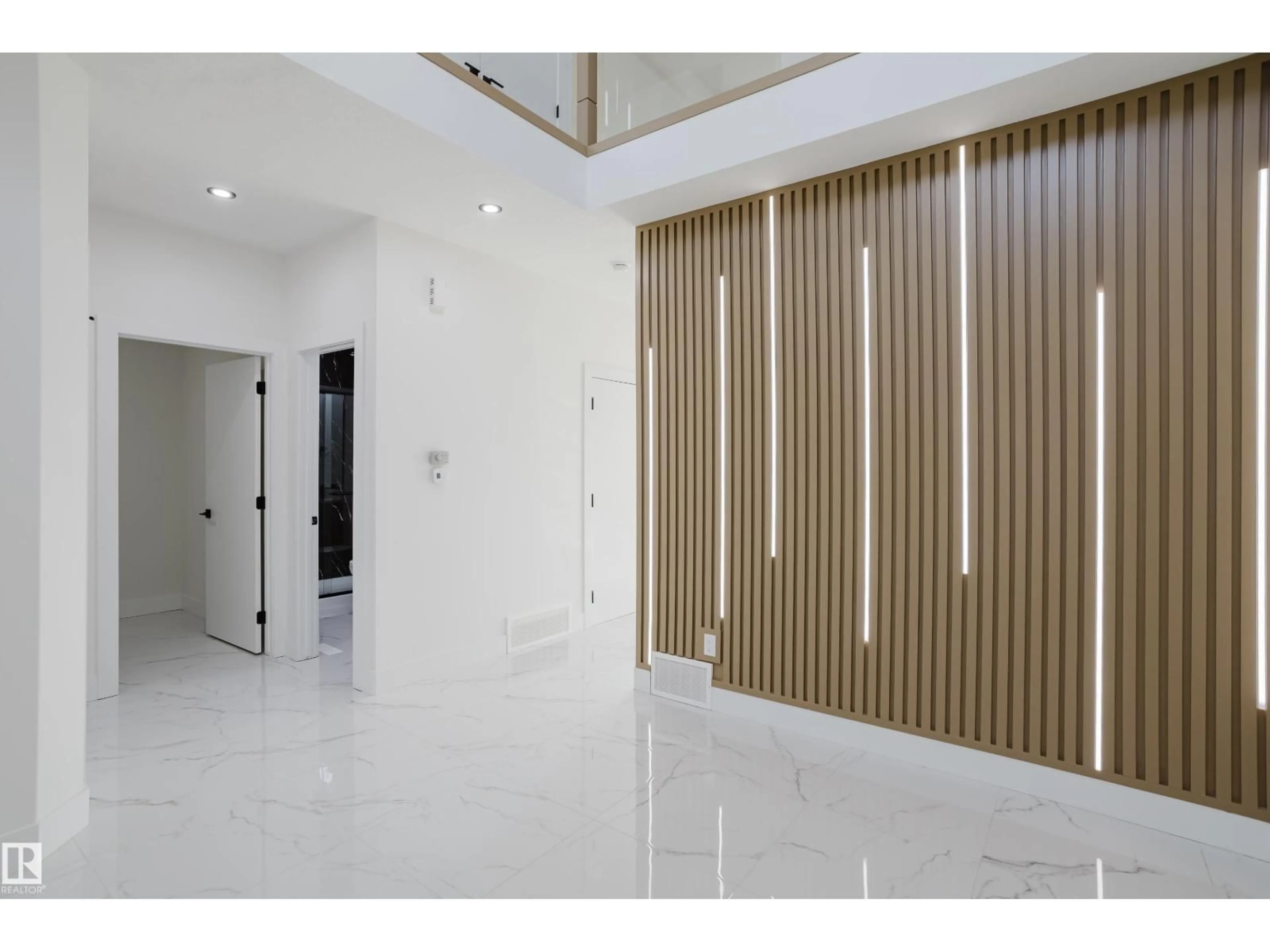 Indoor foyer for 224 25 ST, Edmonton Alberta T6X3K3
