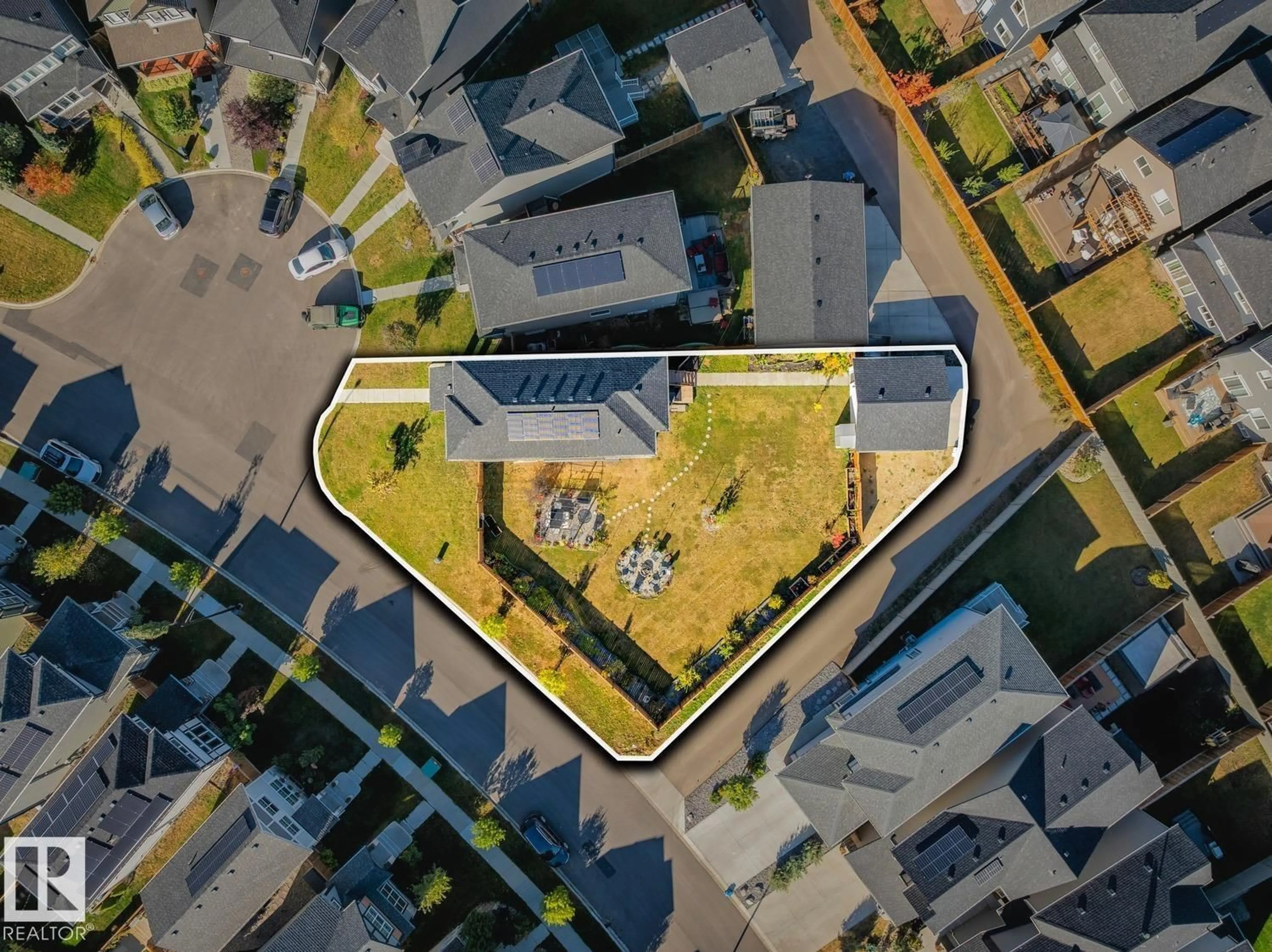 A pic from outside/outdoor area/front of a property/back of a property/a pic from drone, unknown for 20932 130 AV, Edmonton Alberta T5S0L4
