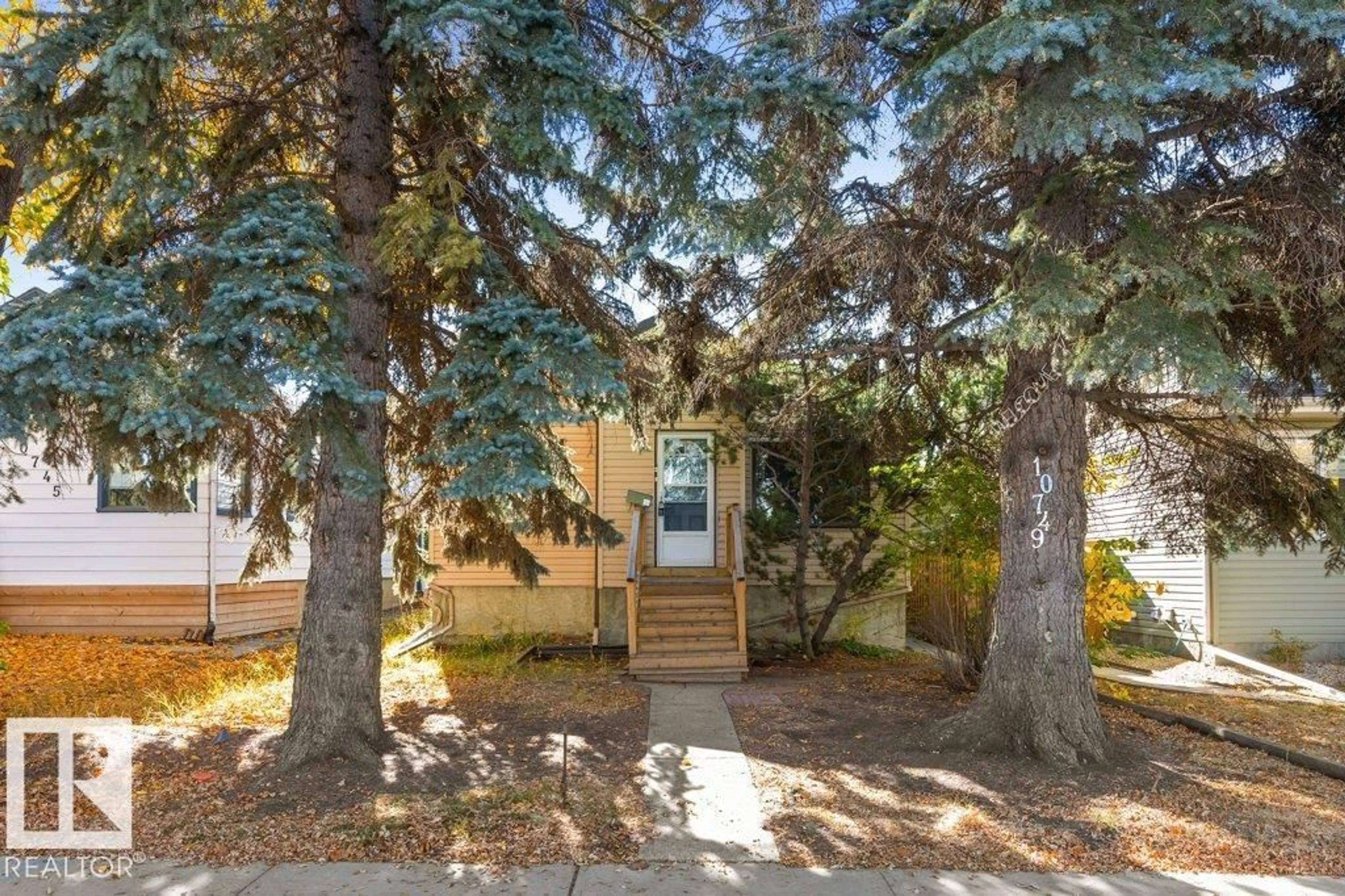 Unknown for 10749 72 AV, Edmonton Alberta T6E1A2