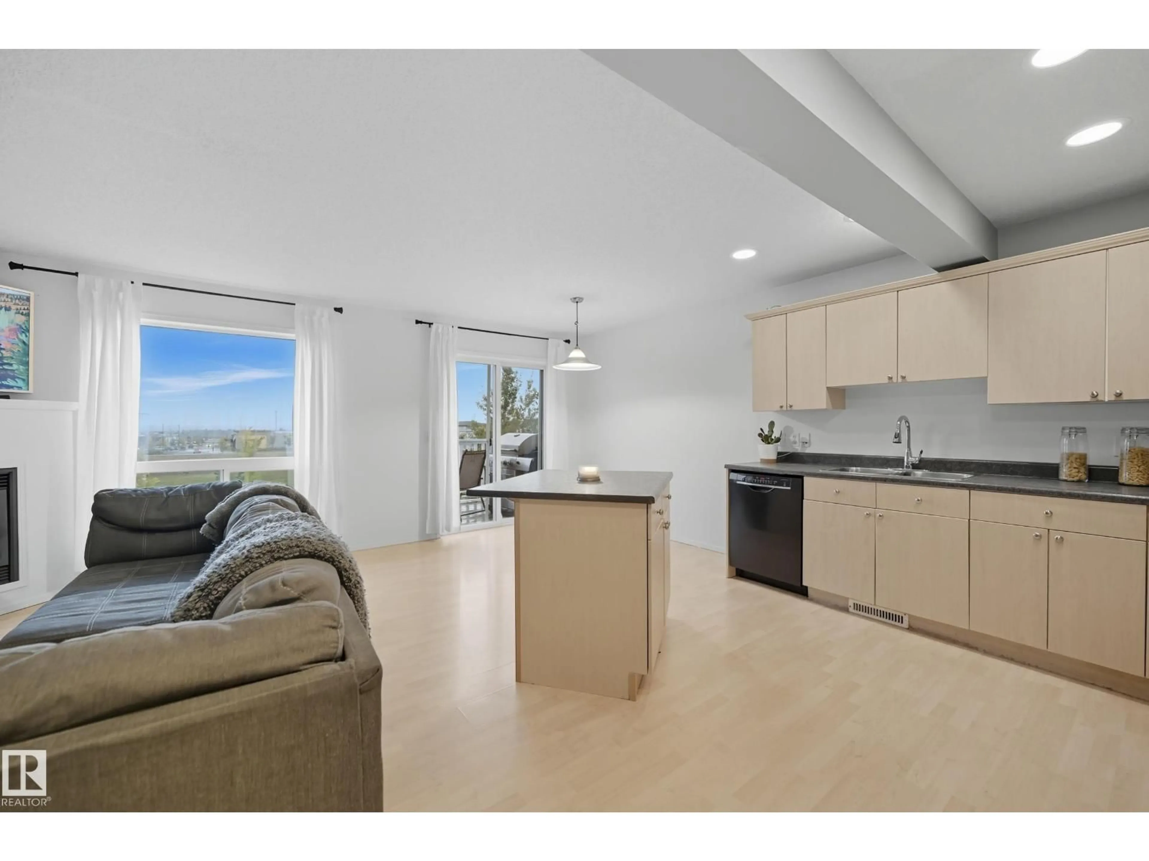 Open concept kitchen, unknown for 18 VIRGINIA AV, Spruce Grove Alberta T7X4P6