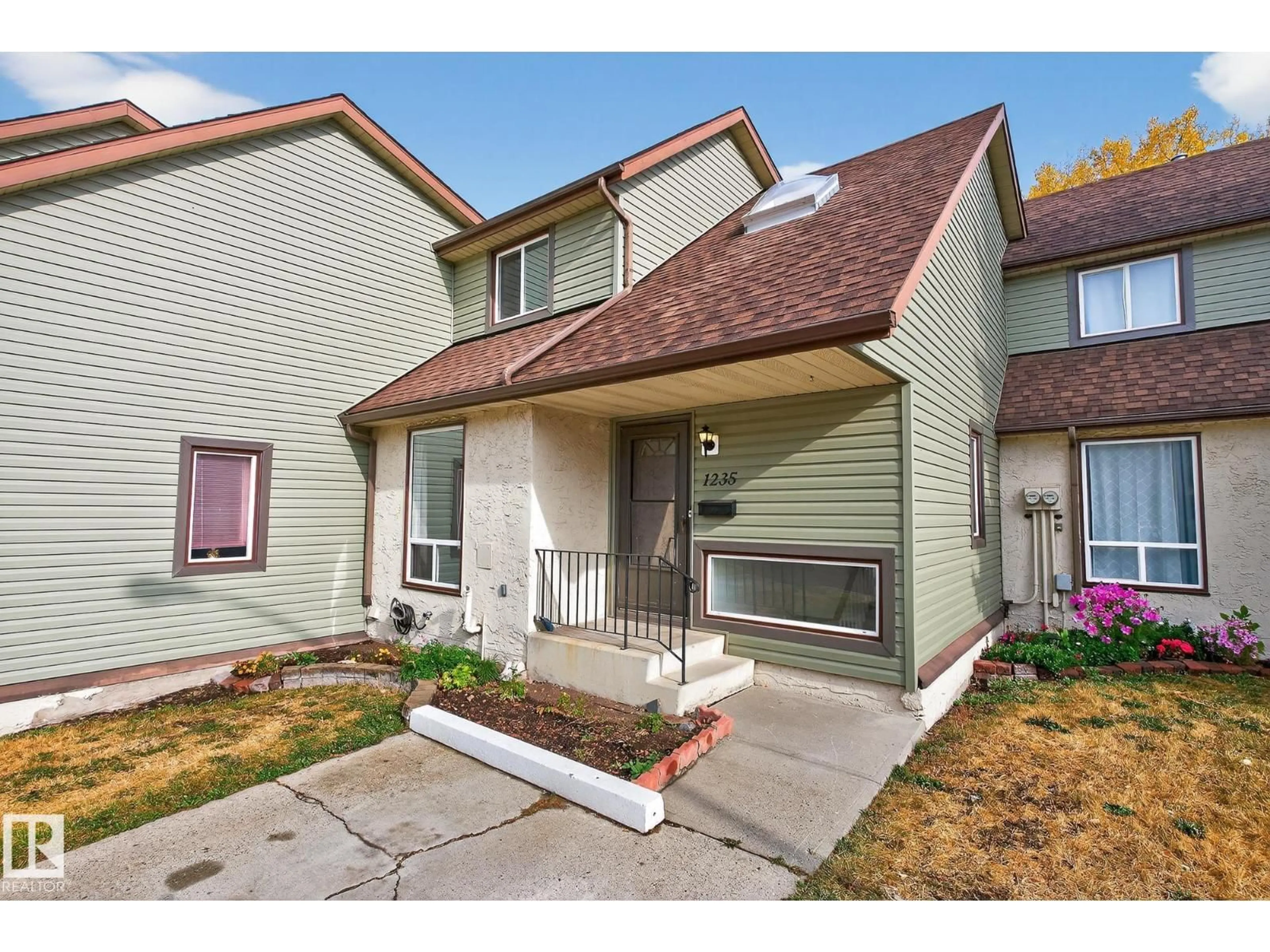 Unknown for NW - 1235 62 ST, Edmonton Alberta T6L2H6