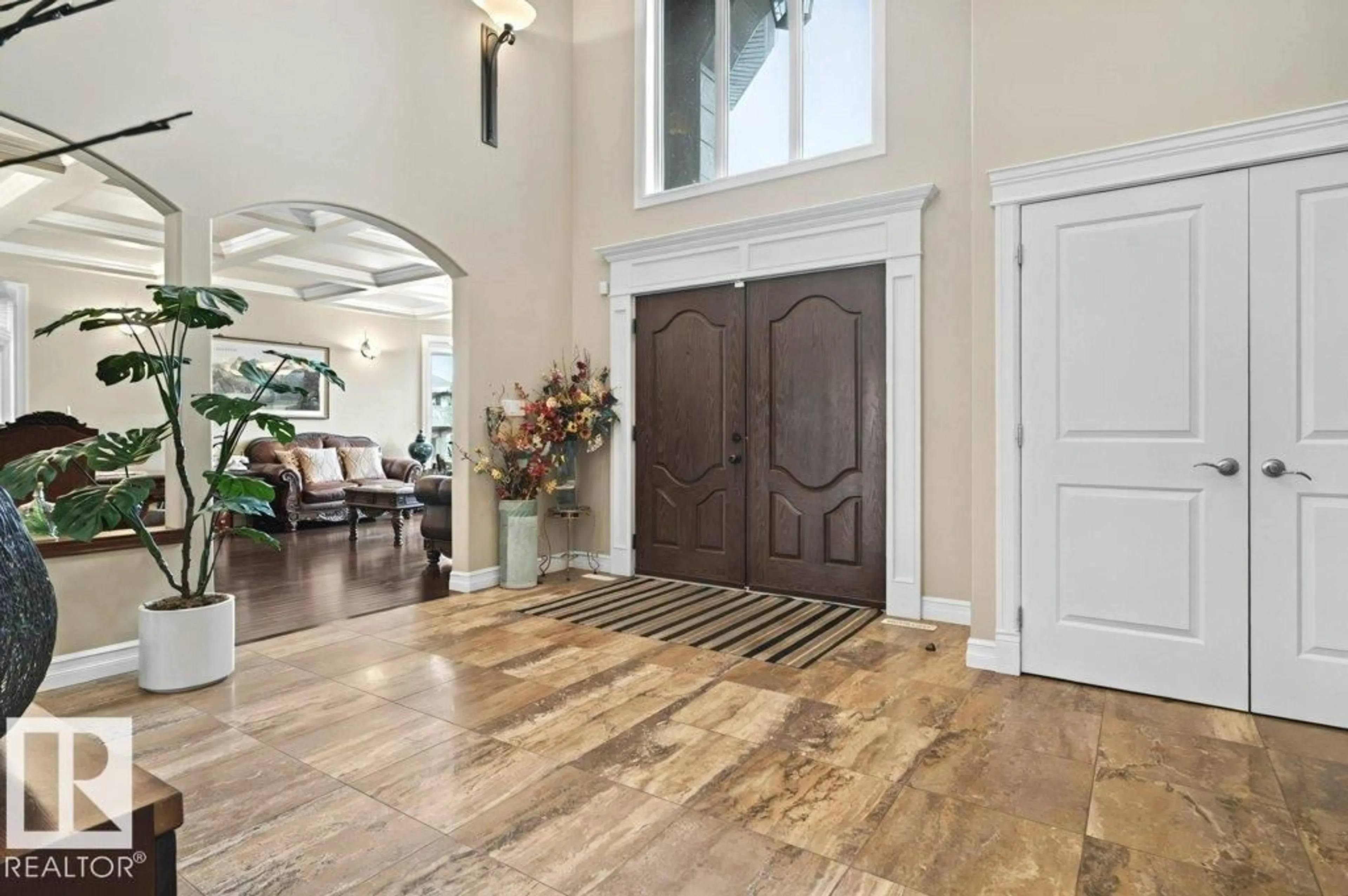 Indoor entryway for 4835 MACTAGGART CREST CT, Edmonton Alberta T6R3G5