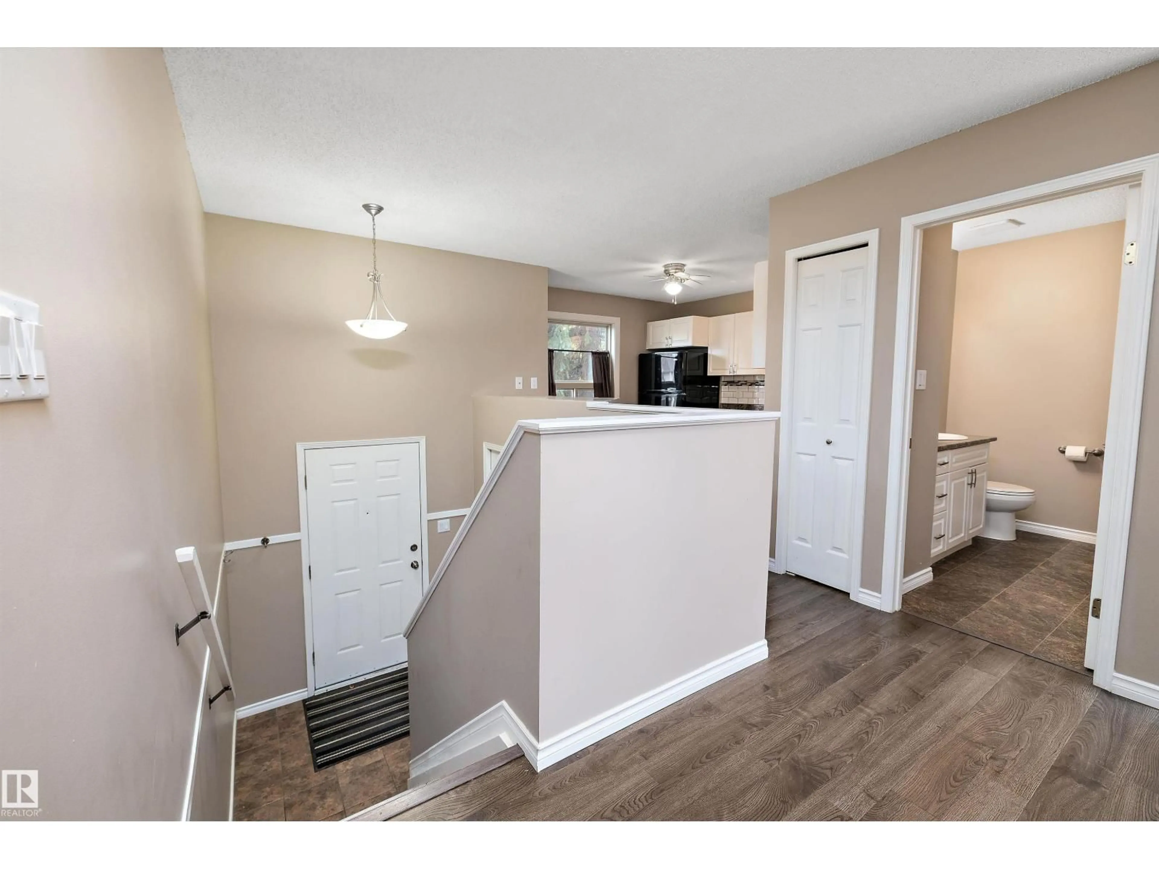 Unknown for 1821 MILL WOODS RD E, Edmonton Alberta T6L6K2