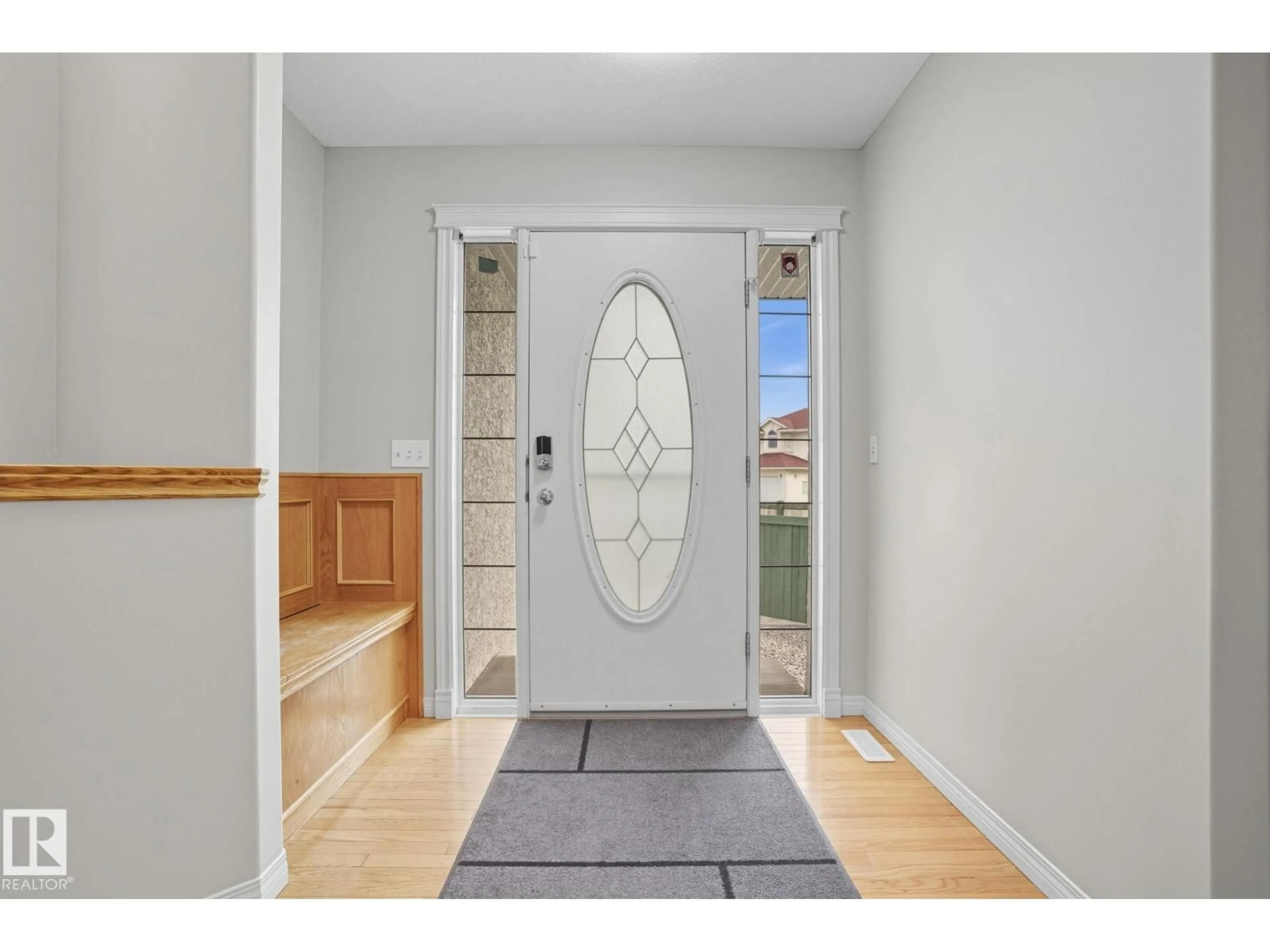 Indoor entryway for NW - 16104 81 ST, Edmonton Alberta T5Z3E4