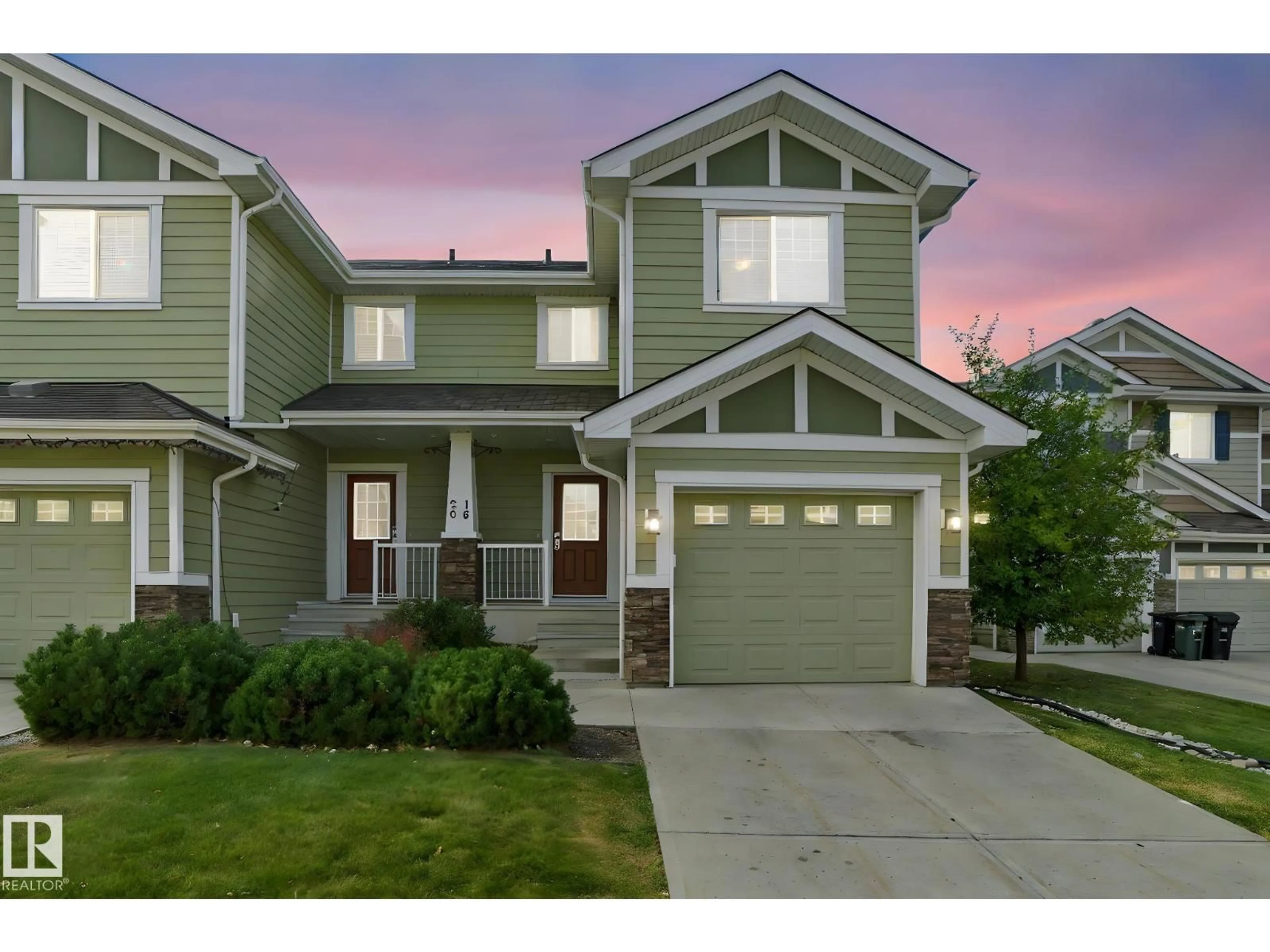 Home with vinyl exterior material, street for 219 - 18 CHARLOTTE WY, Sherwood Park Alberta T8H0T3