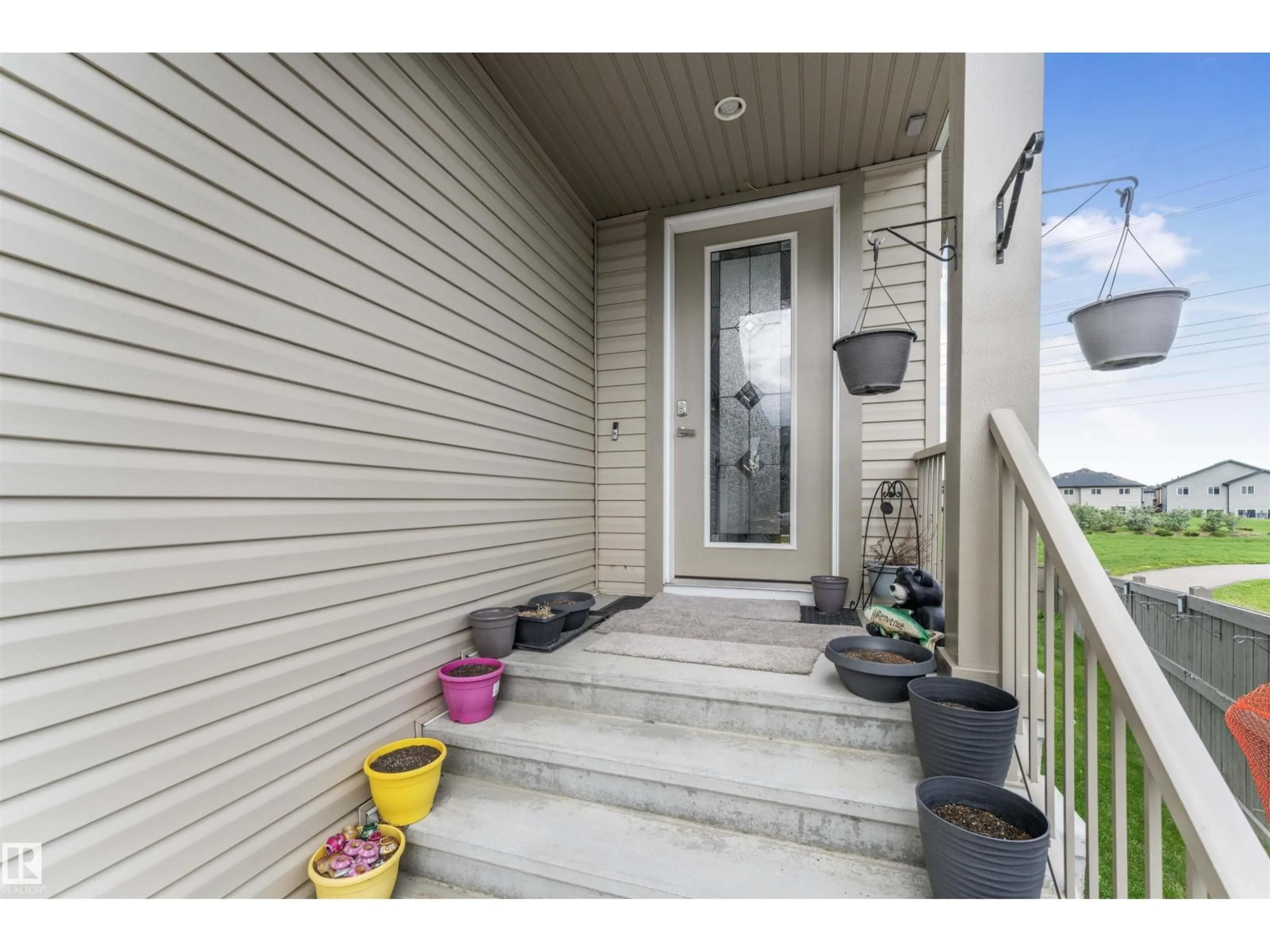 Indoor entryway for NW - 1206 27 ST, Edmonton Alberta T6T2J3