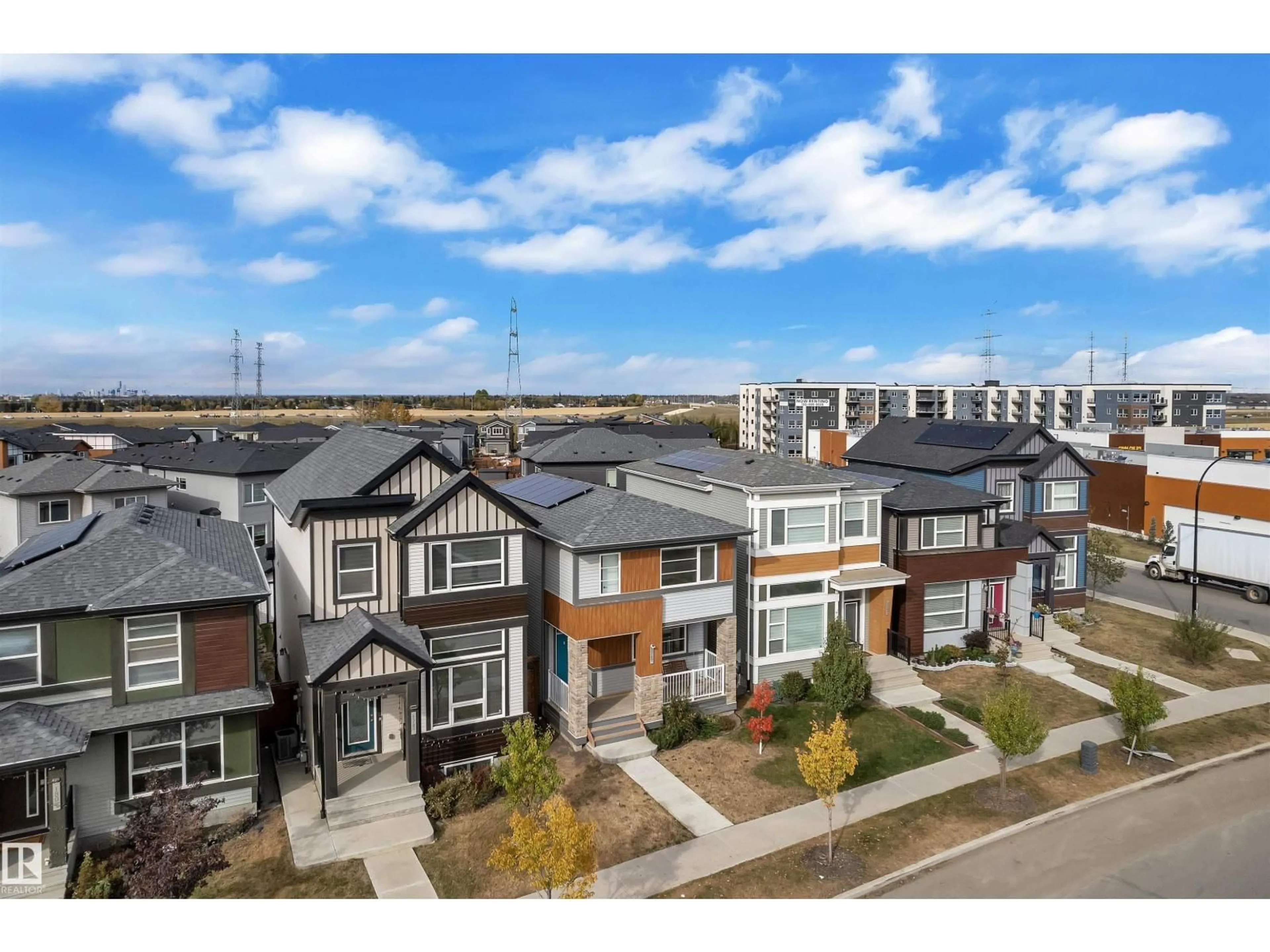 A pic from outside/outdoor area/front of a property/back of a property/a pic from drone, unknown for 176 CHARLESWORTH DR, Edmonton Alberta T6X2W5