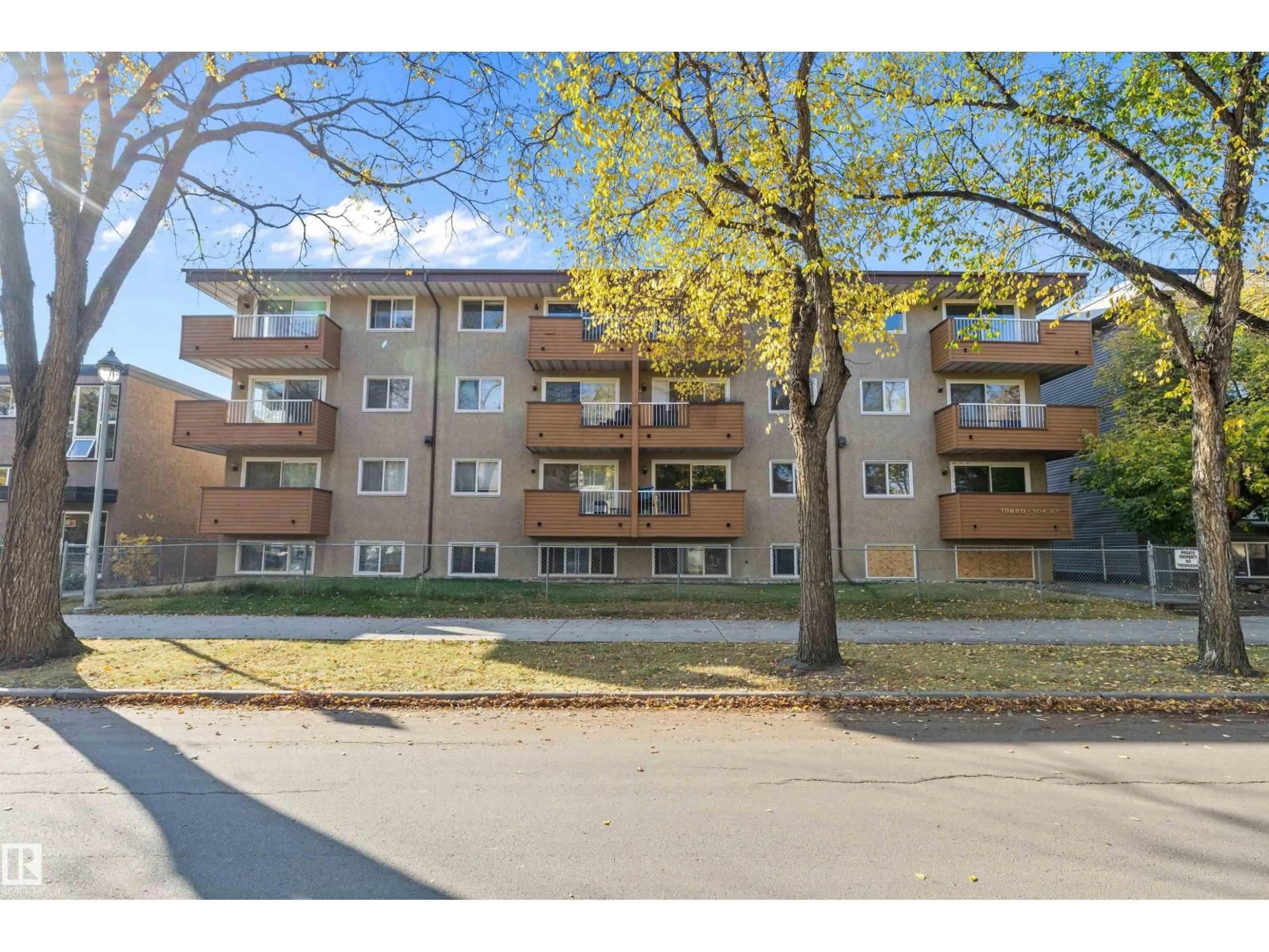Unknown for 301 - 10620 104 ST NW, Edmonton Alberta T5H2W2