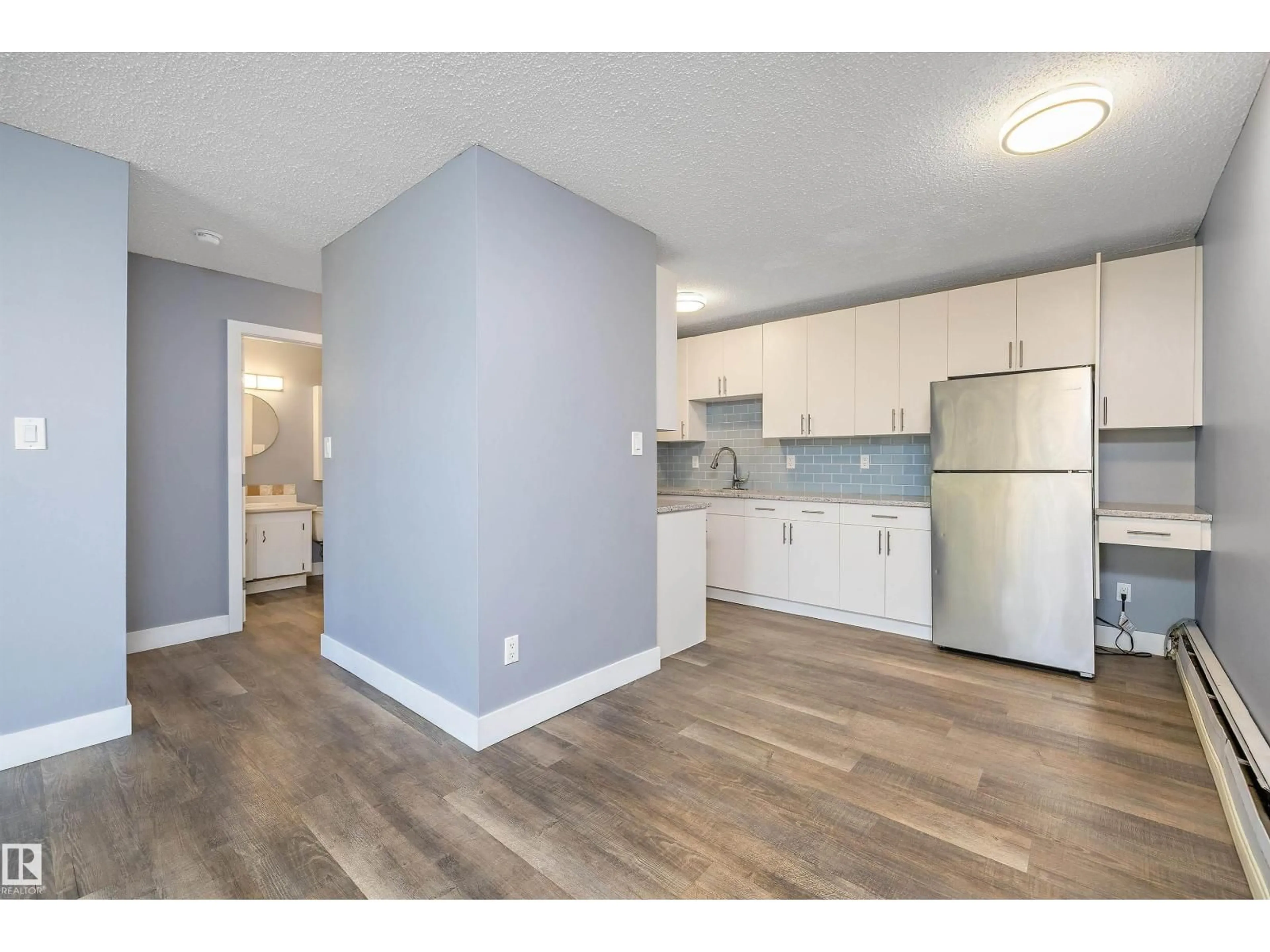 Unknown for 301 - 10620 104 ST NW, Edmonton Alberta T5H2W2