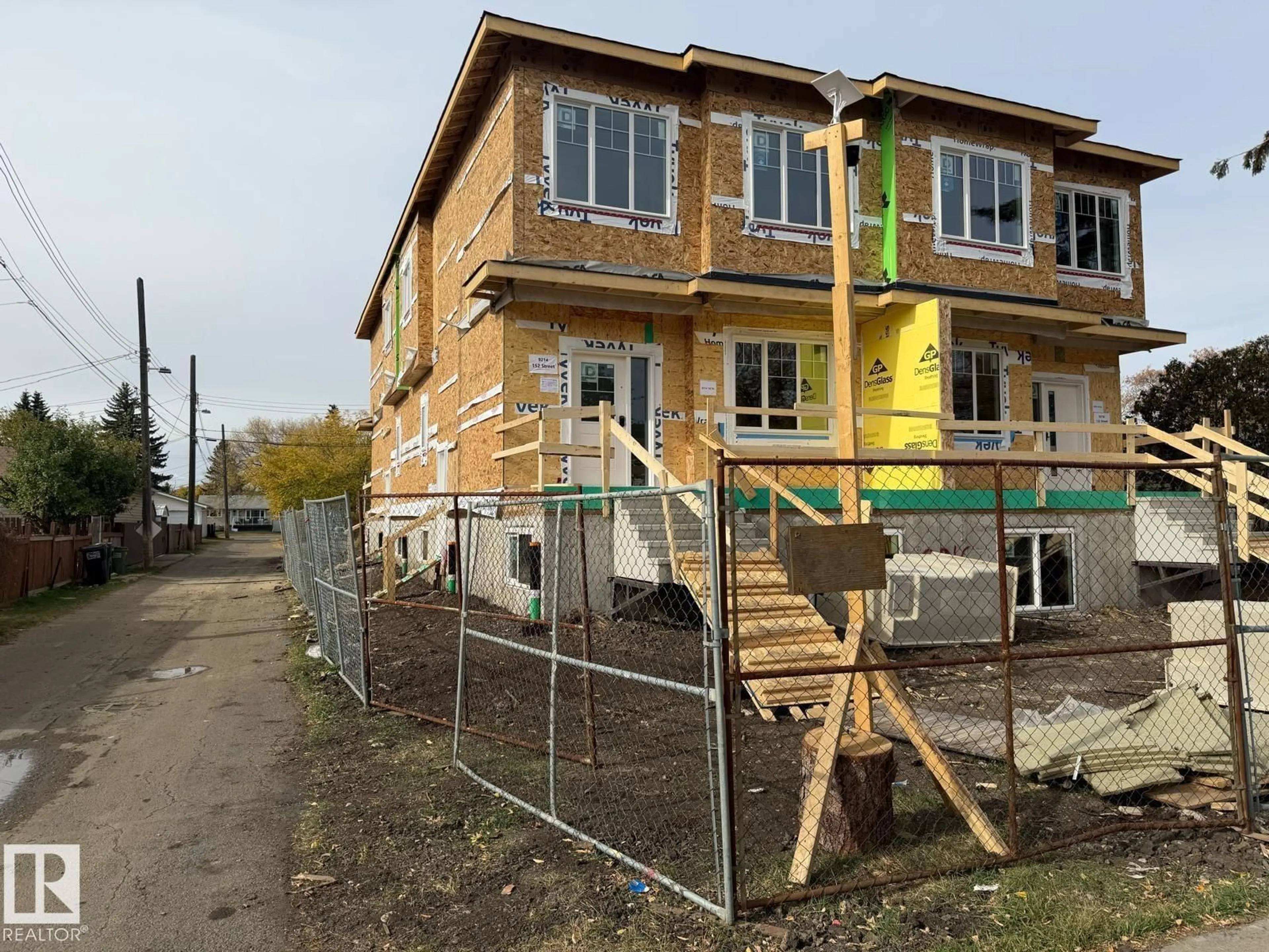 Unknown for 9214 152 ST, Edmonton Alberta T5R1M7