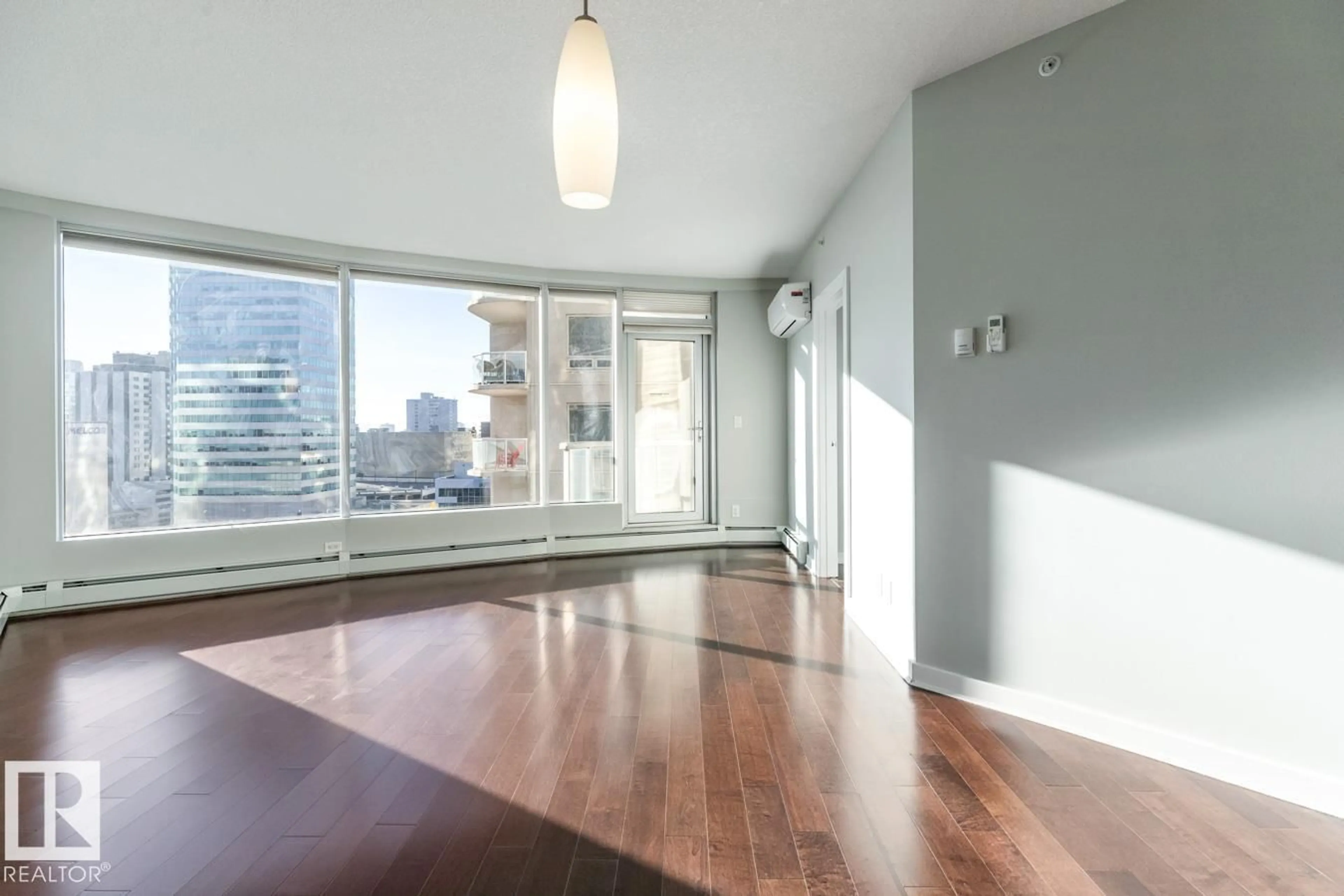 A pic of a room for 1004 104 ST NW, Edmonton Alberta T5J0B6