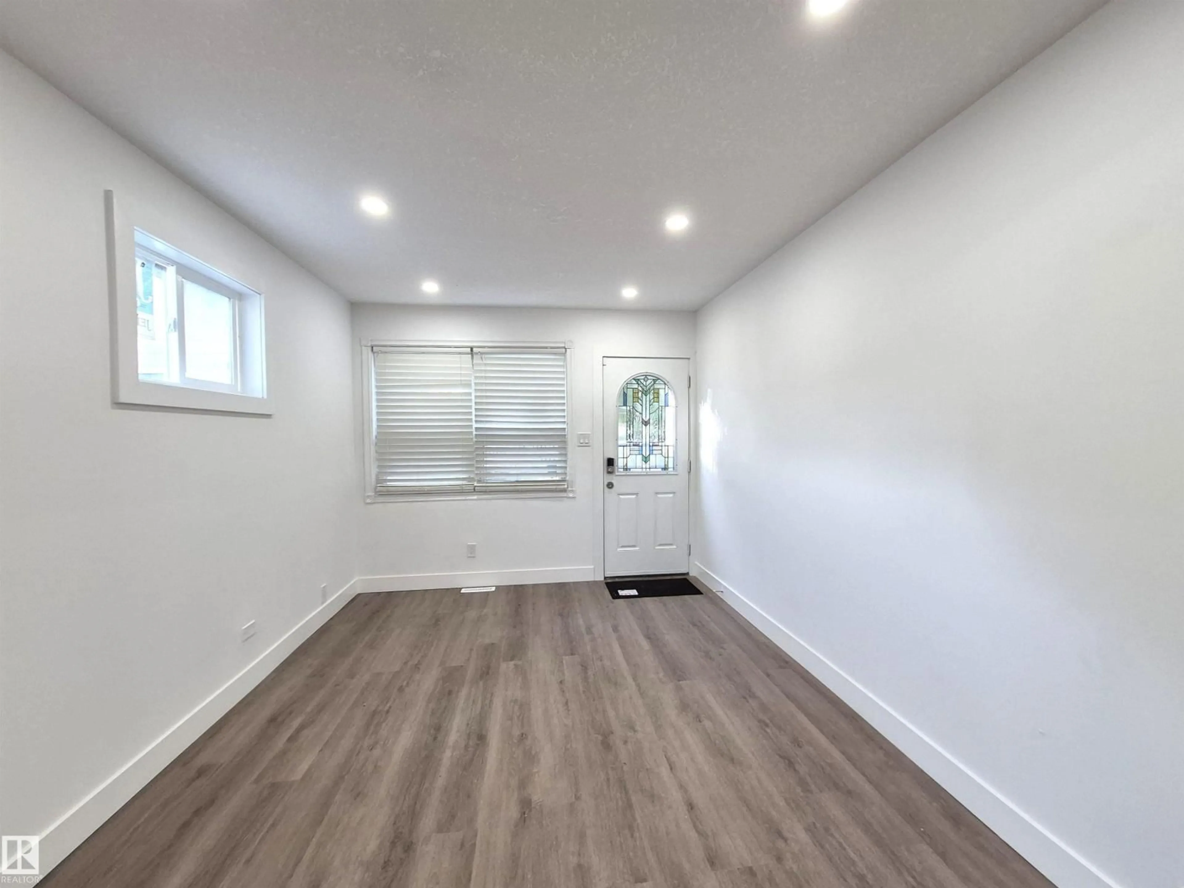 A pic of a room for 11421 83 ST, Edmonton Alberta T5B2Y4