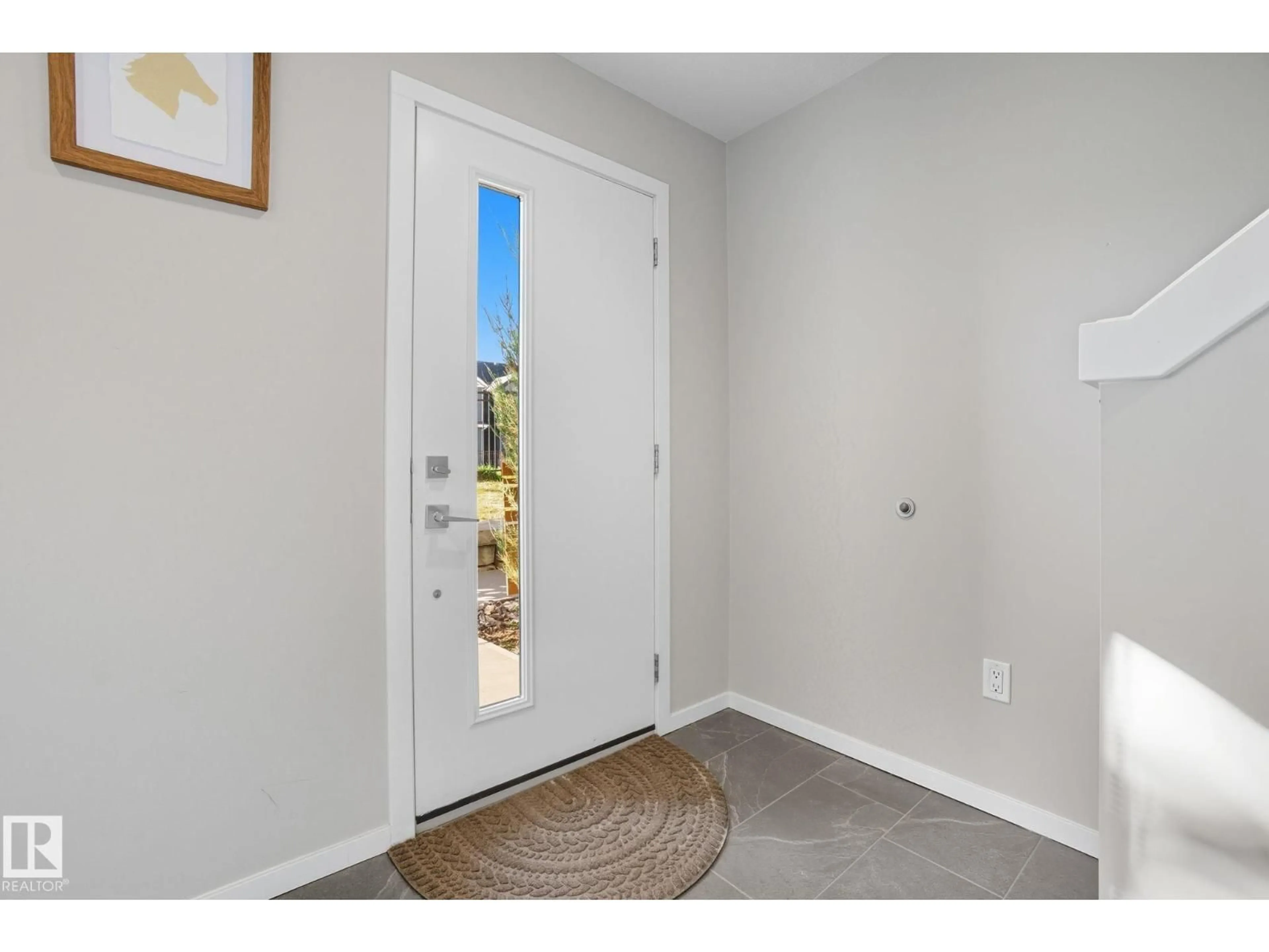 Indoor entryway for 29 1075 ROSENTHAL BV, Edmonton Alberta T5T7G5