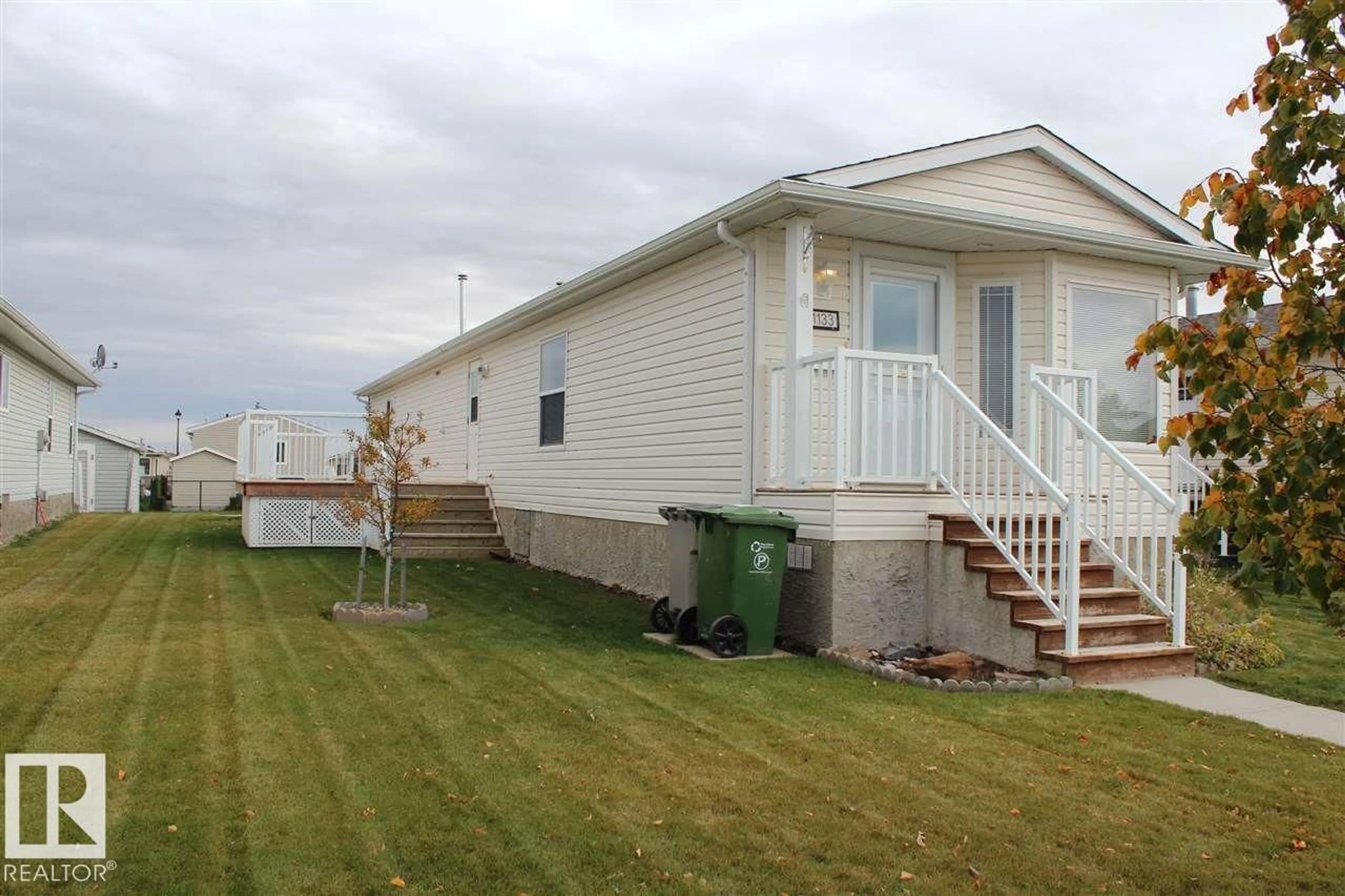 Home with vinyl exterior material, unknown for 1133 ASPEN DR, Leduc Alberta T9E8R2