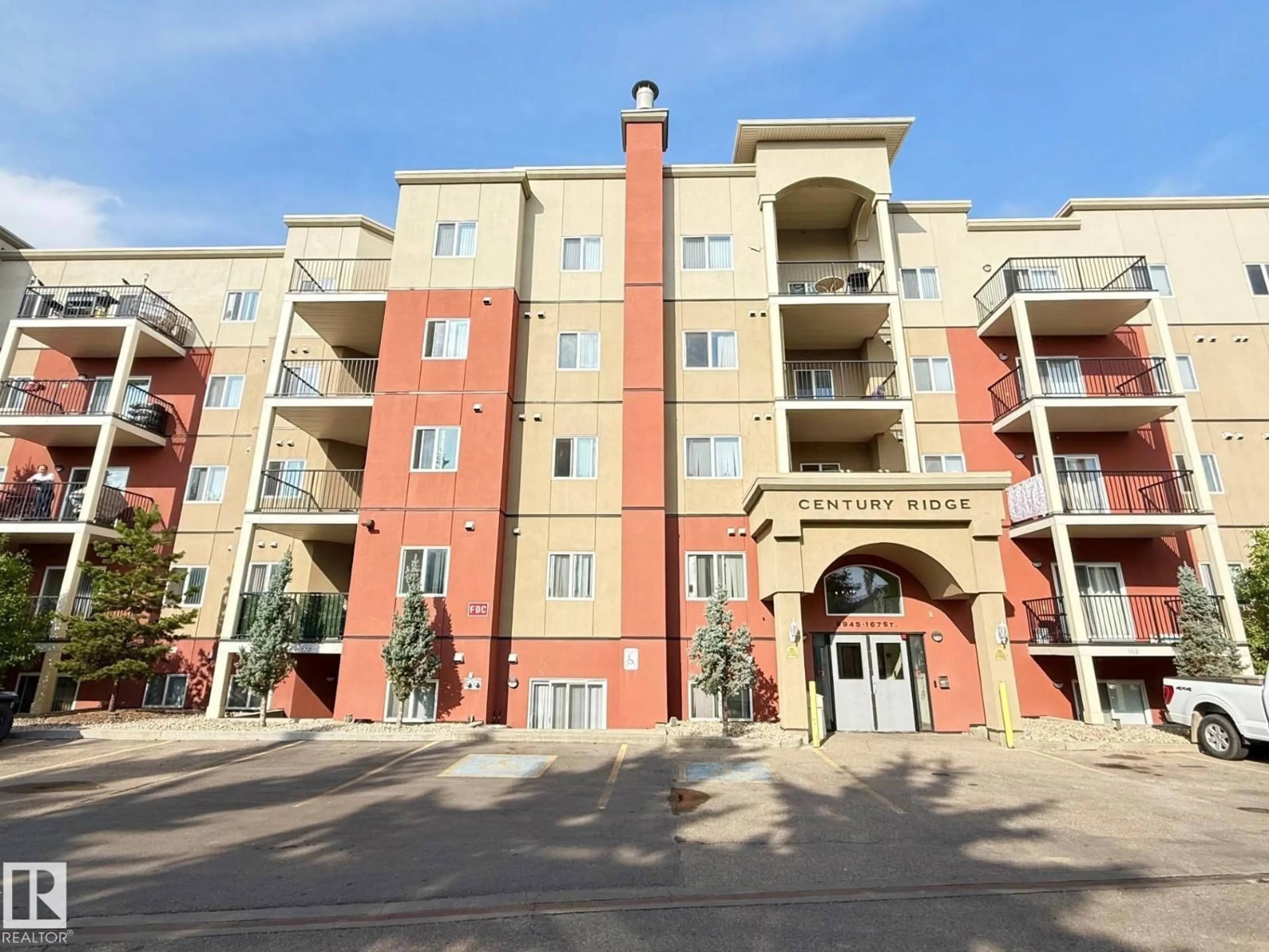 Unknown for 9945 167 ST, Edmonton Alberta T5P0K5