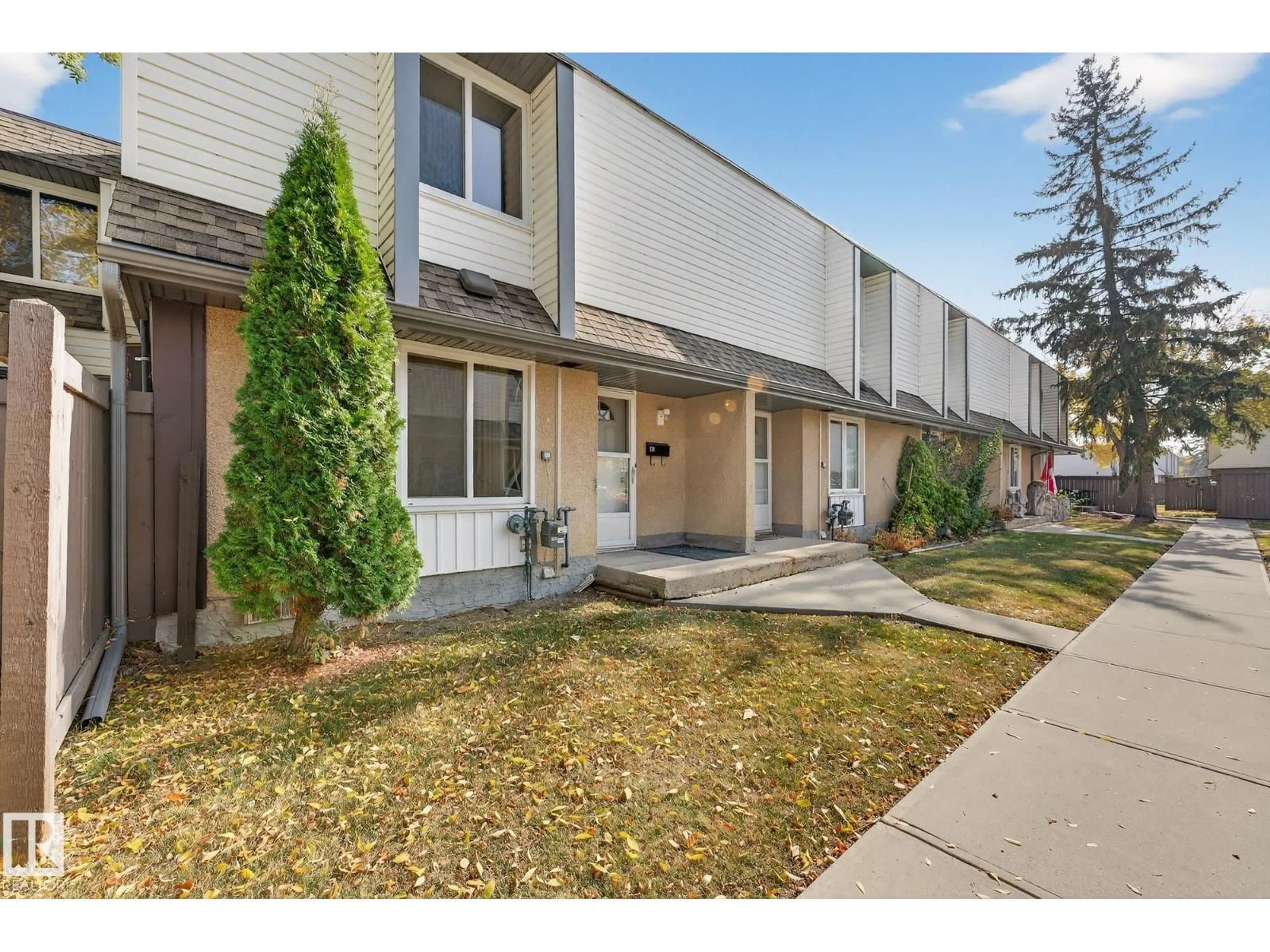 Unknown for H5 - 1 GARDEN GROVE GV, Edmonton Alberta T6J2L3
