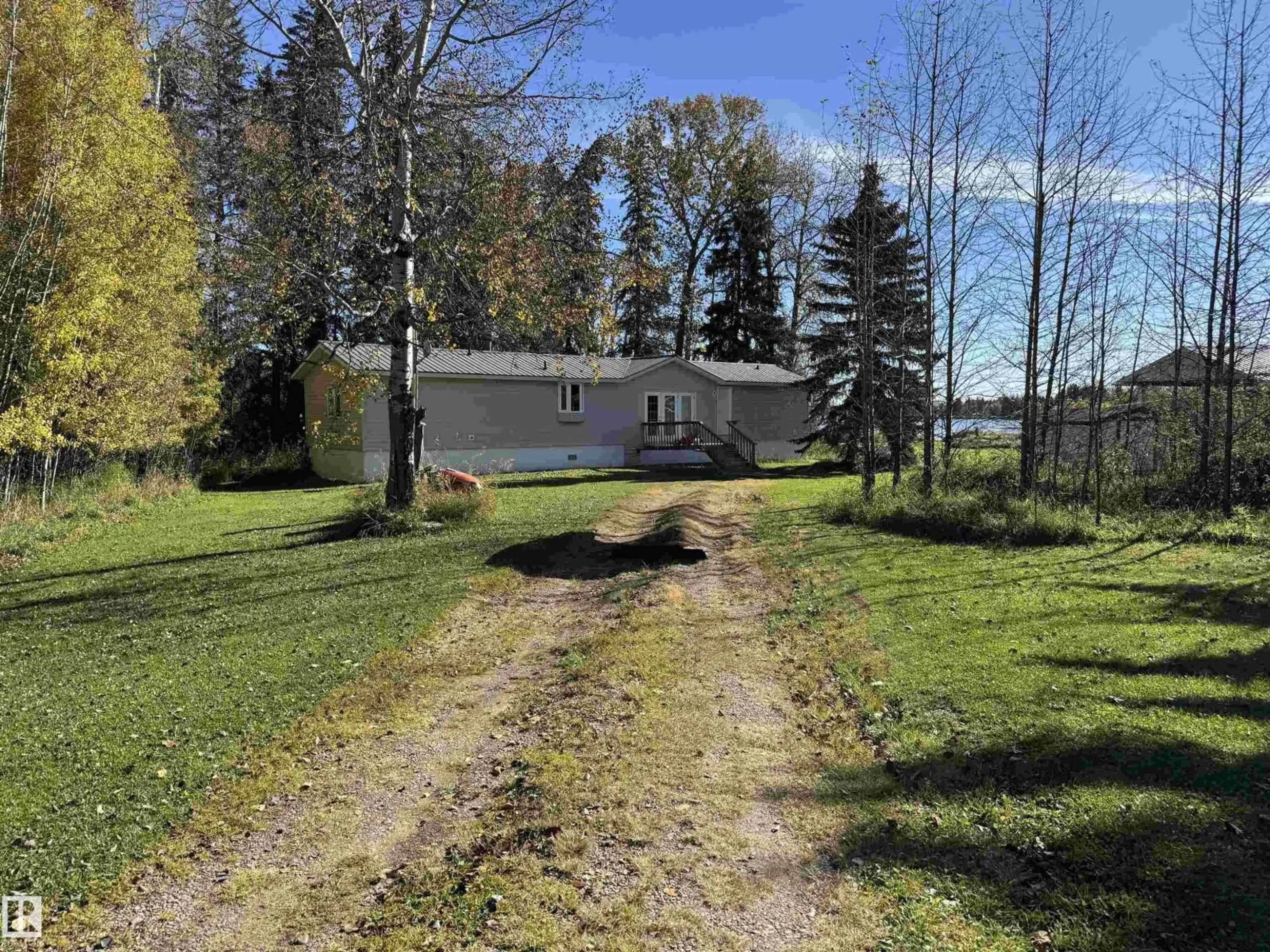 A pic from outside/outdoor area/front of a property/back of a property/a pic from drone, unknown for 62045 - 27 TWP RD 462, Rural Wetaskiwin County Alberta T0C0T0