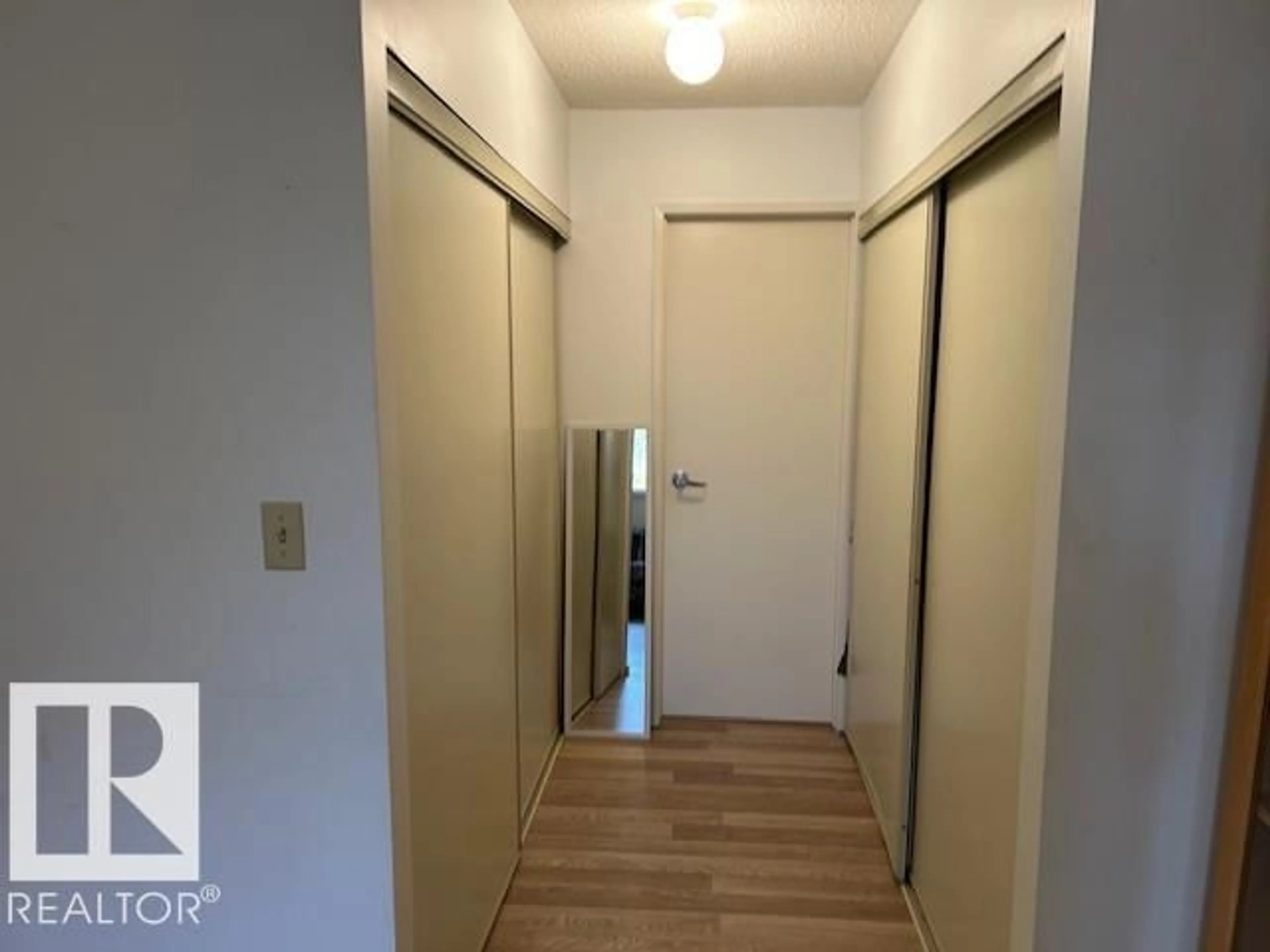 A pic of a room for 215 - 18004 95 AV NW, Edmonton Alberta T5T5W3
