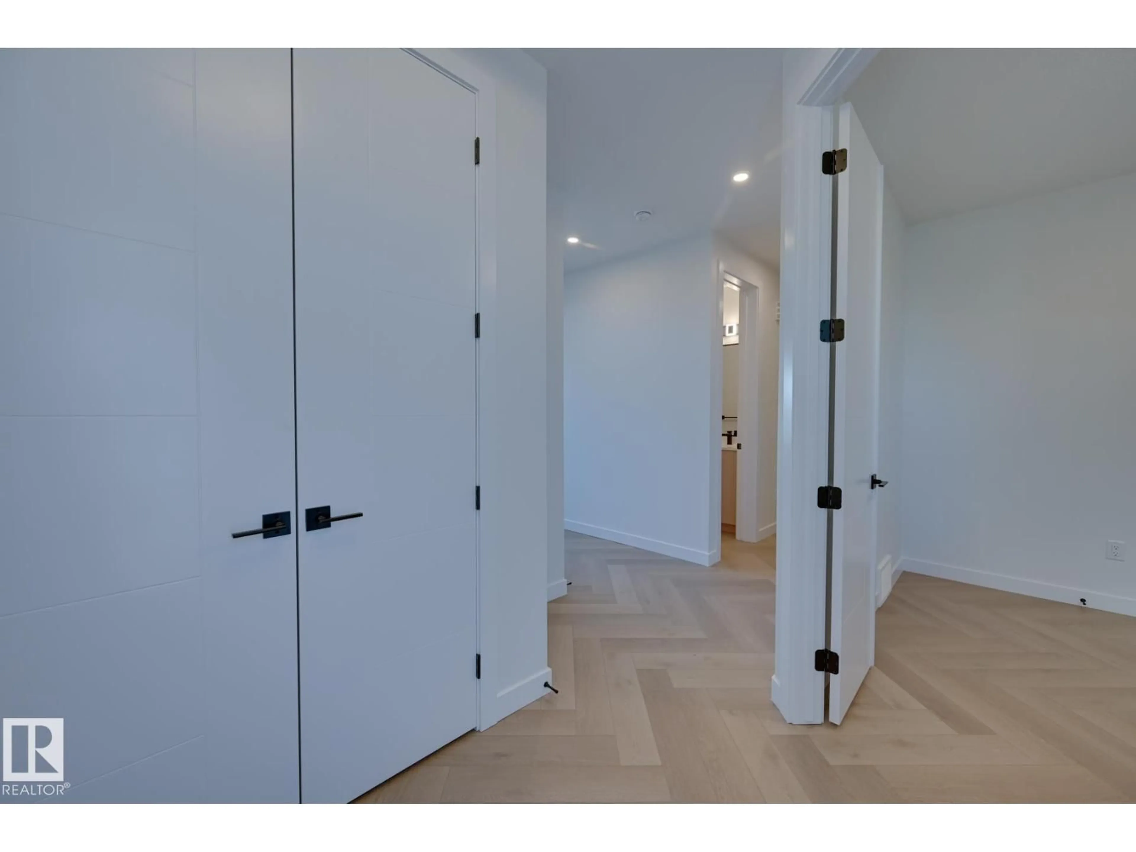 Indoor entryway for 88 ELDRIDGE PT, St. Albert Alberta T8N8C4