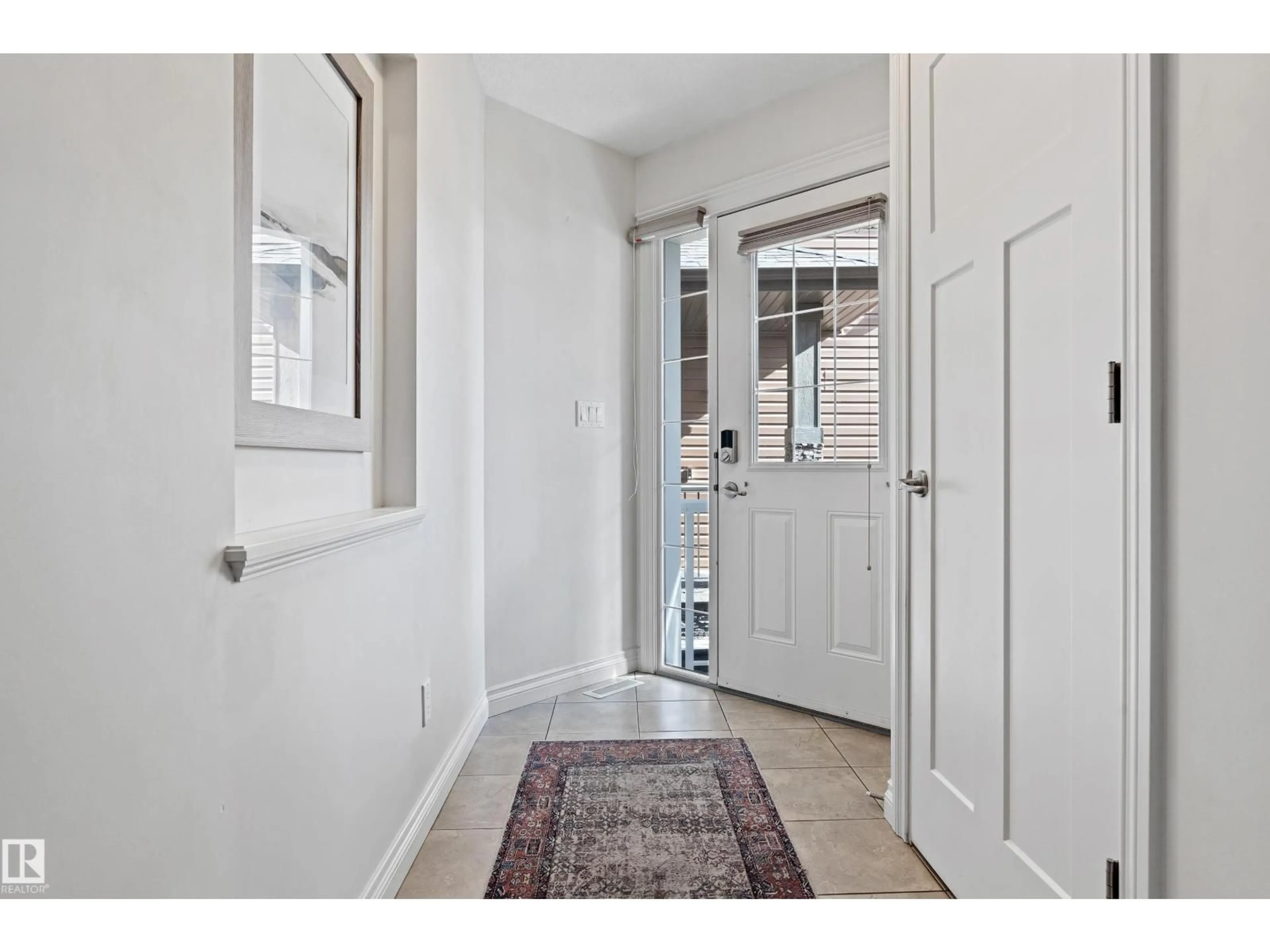 Indoor entryway for SW - 17720 10 AV, Edmonton Alberta T6W2A1