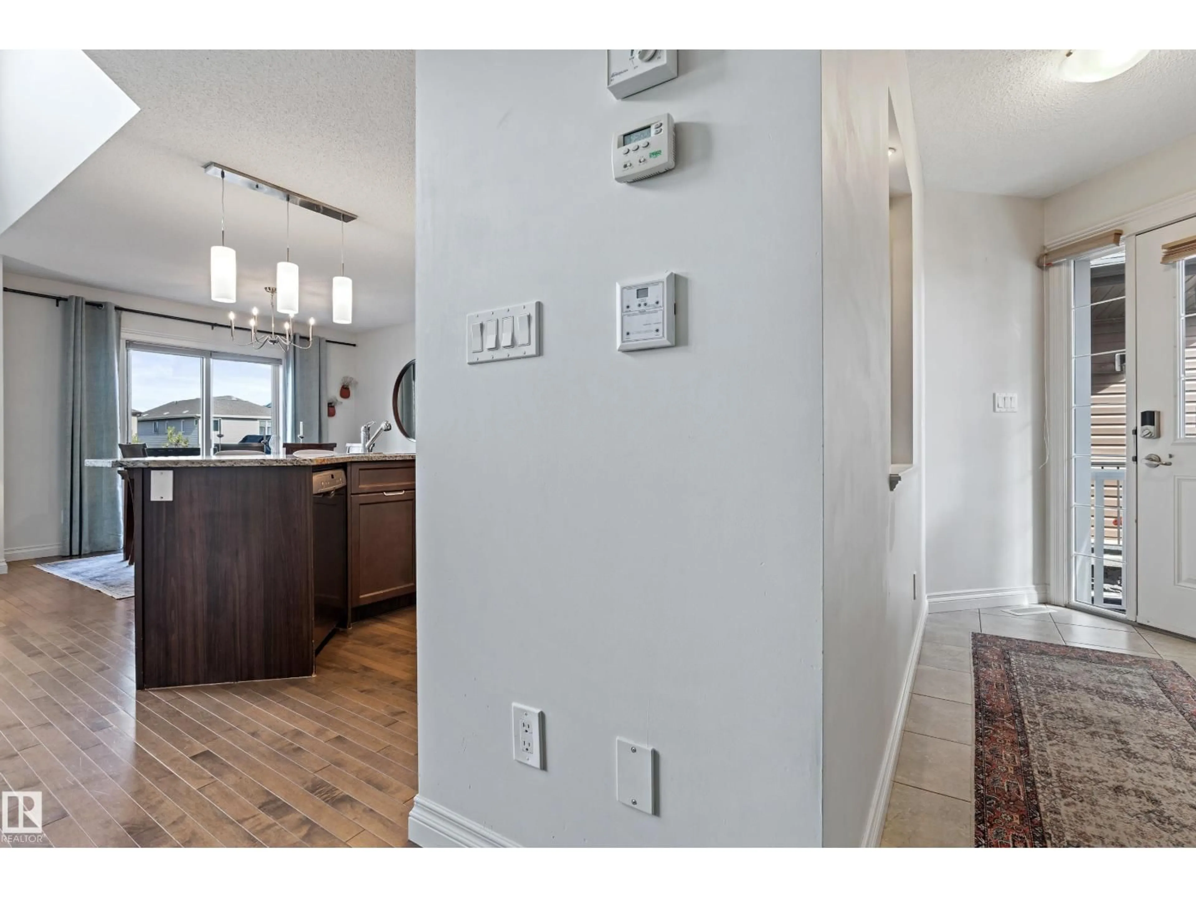 Indoor entryway for SW - 17720 10 AV, Edmonton Alberta T6W2A1