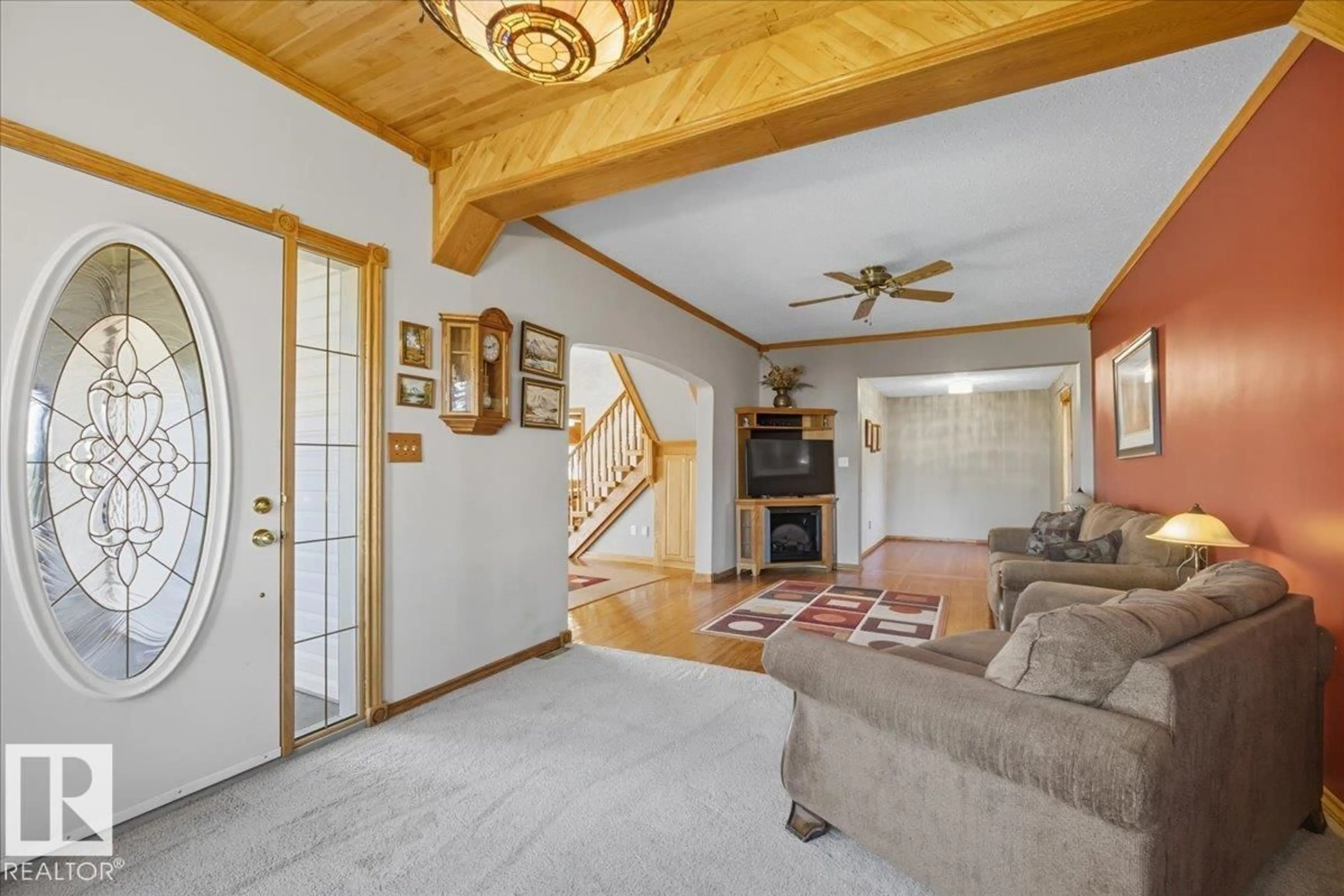 Indoor foyer for 5001 42 AV, Wetaskiwin Alberta T9A0B5
